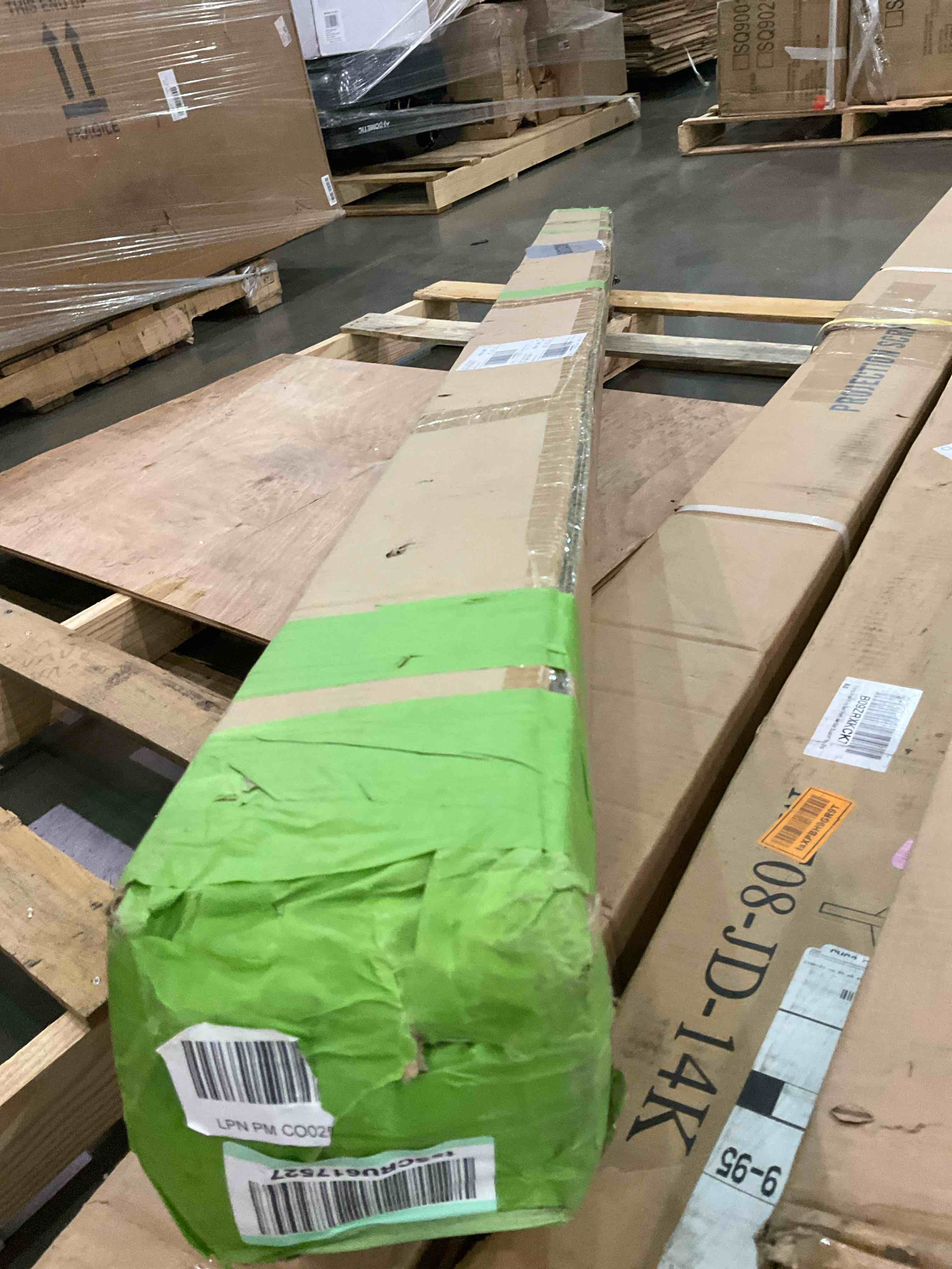 https://s3.amazonaws.com/lotting-images-prod/BargainHunt/BHL00106120_1709756451298.jpeg