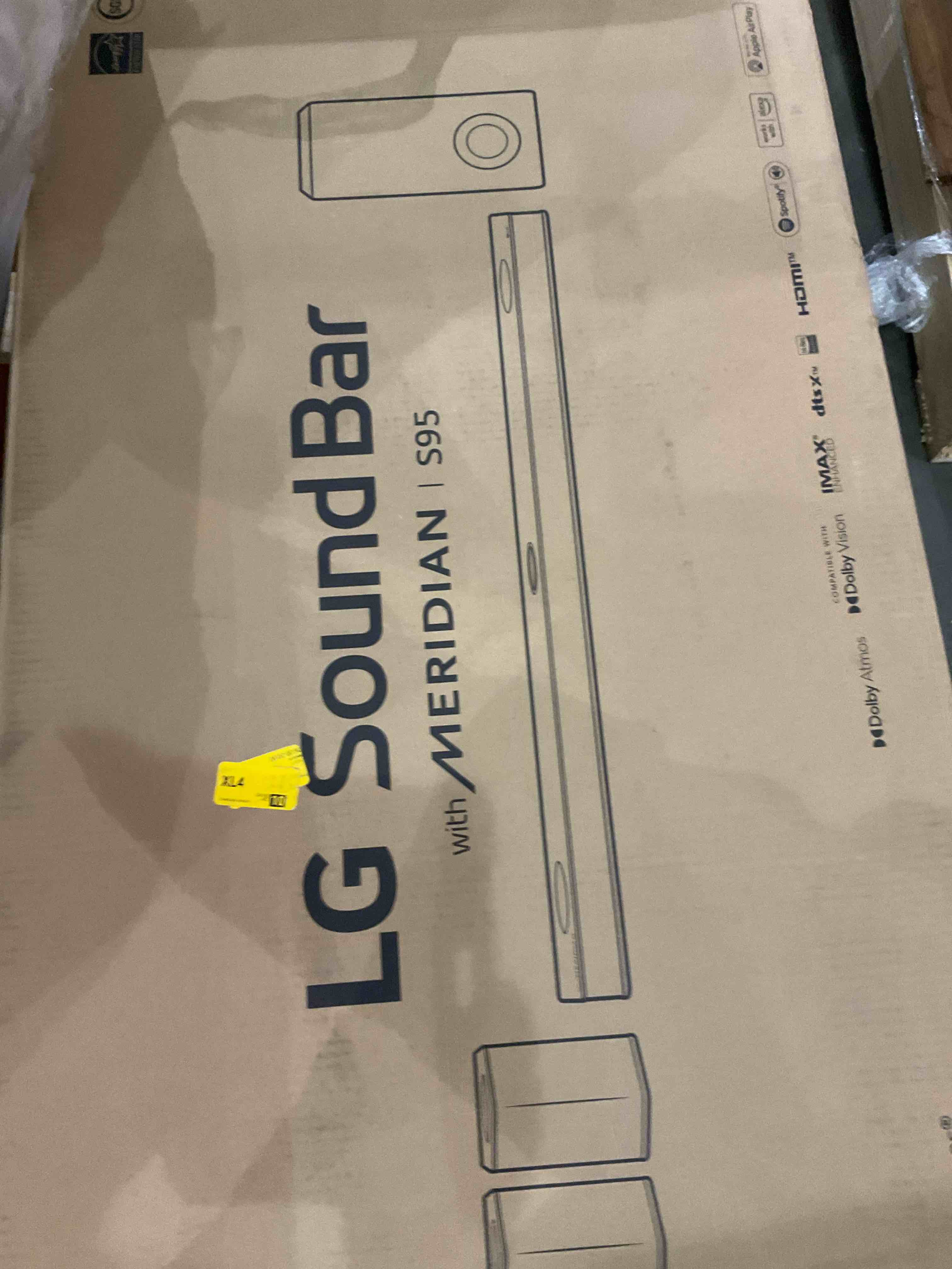 https://s3.amazonaws.com/lotting-images-prod/BargainHunt/BHL00106126_1709814696024.jpeg