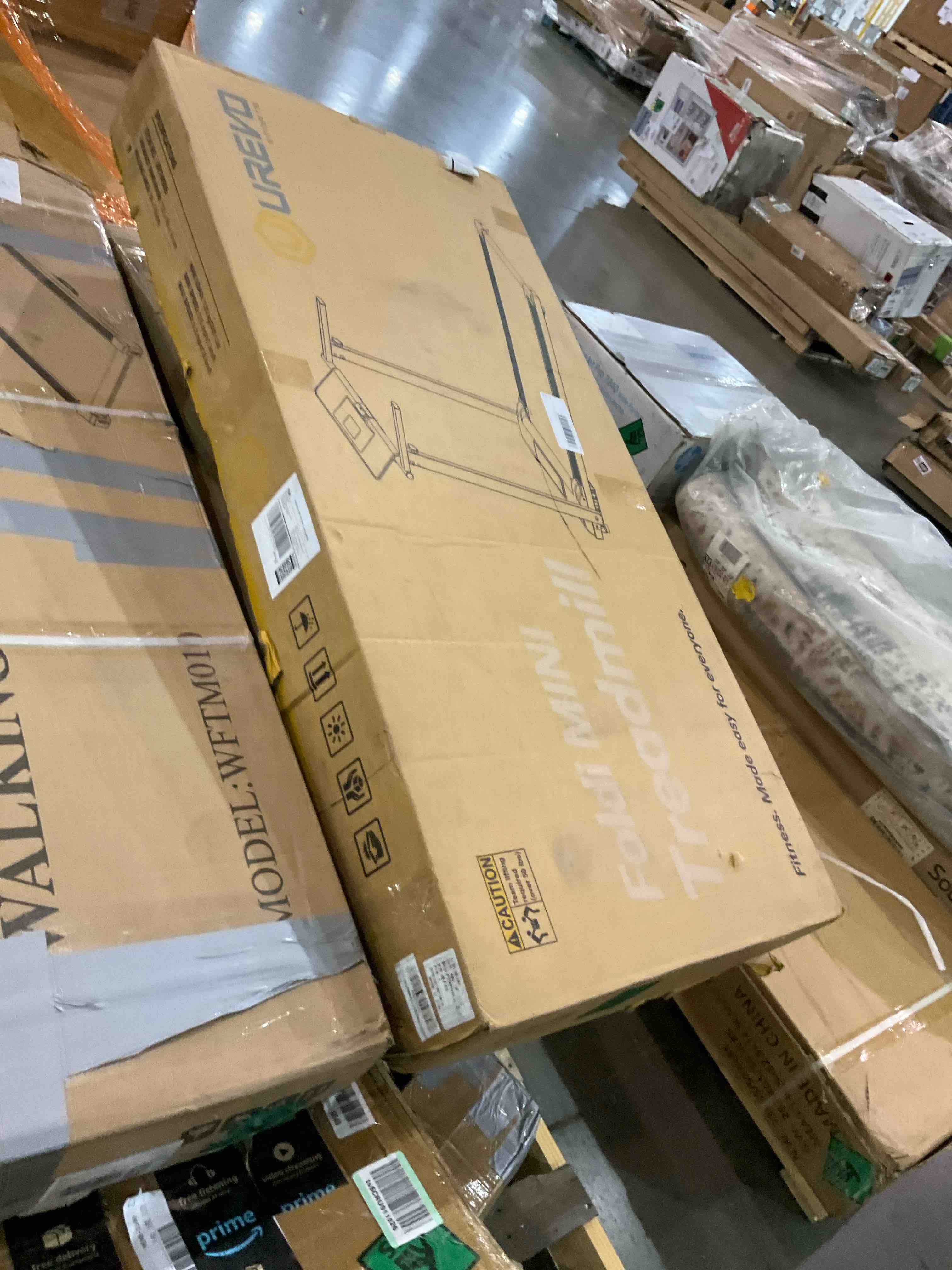 https://s3.amazonaws.com/lotting-images-prod/BargainHunt/BHL00106128_1709815446556.jpeg