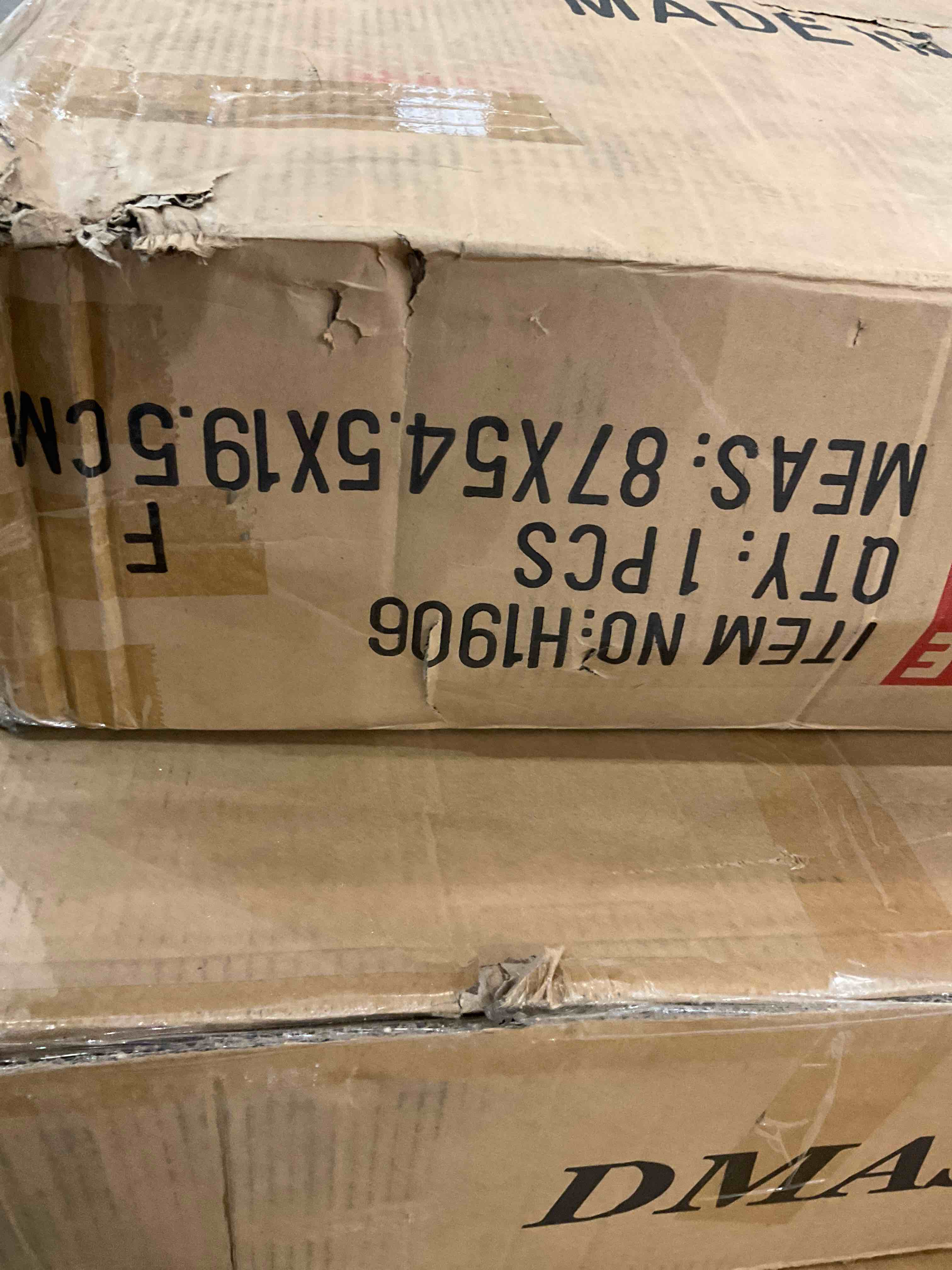 https://s3.amazonaws.com/lotting-images-prod/BargainHunt/BHL00106148_1709821939370.jpeg