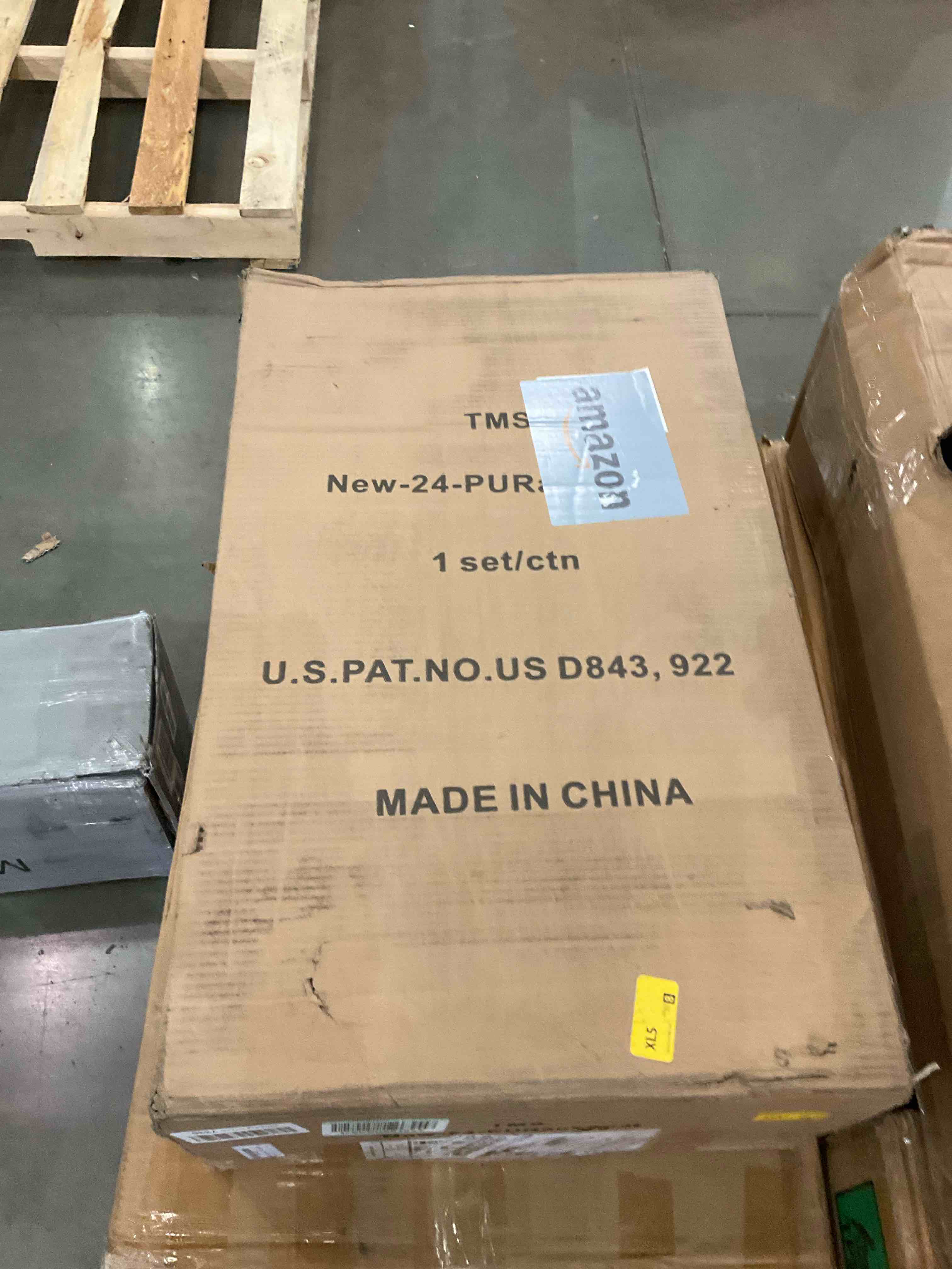 https://s3.amazonaws.com/lotting-images-prod/BargainHunt/BHL00106153_1709823639139.jpeg