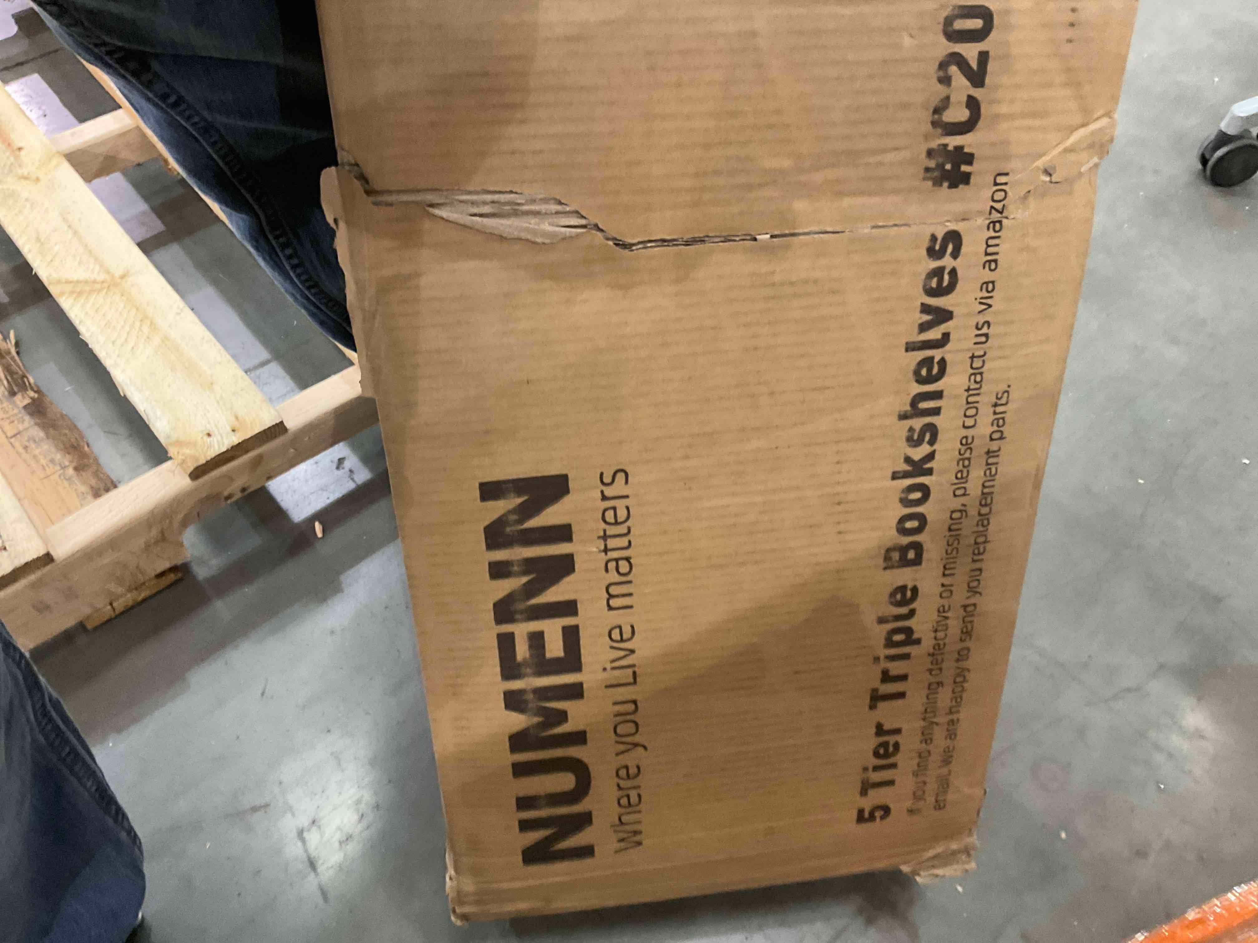 https://s3.amazonaws.com/lotting-images-prod/BargainHunt/BHL00106155_1709824192773.jpeg