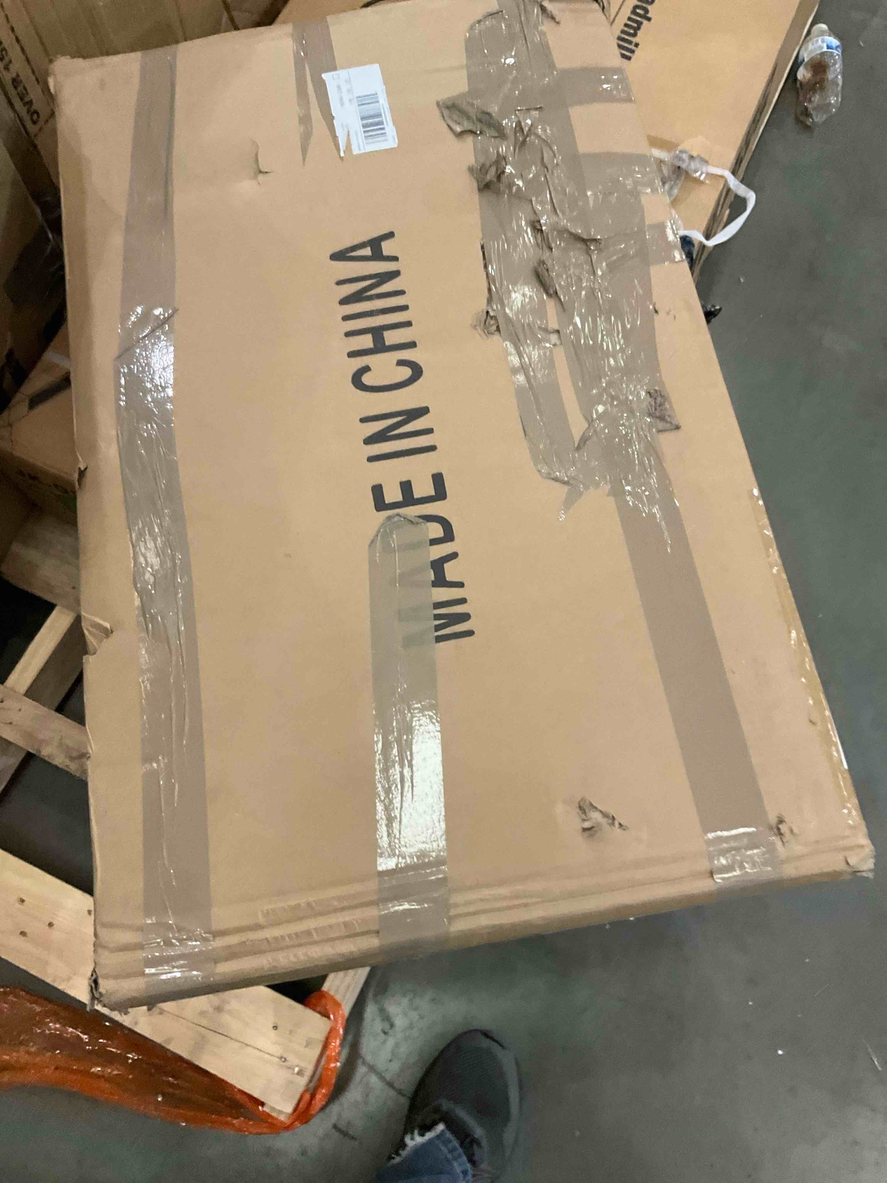 https://s3.amazonaws.com/lotting-images-prod/BargainHunt/BHL00106158_1709824917971.jpeg