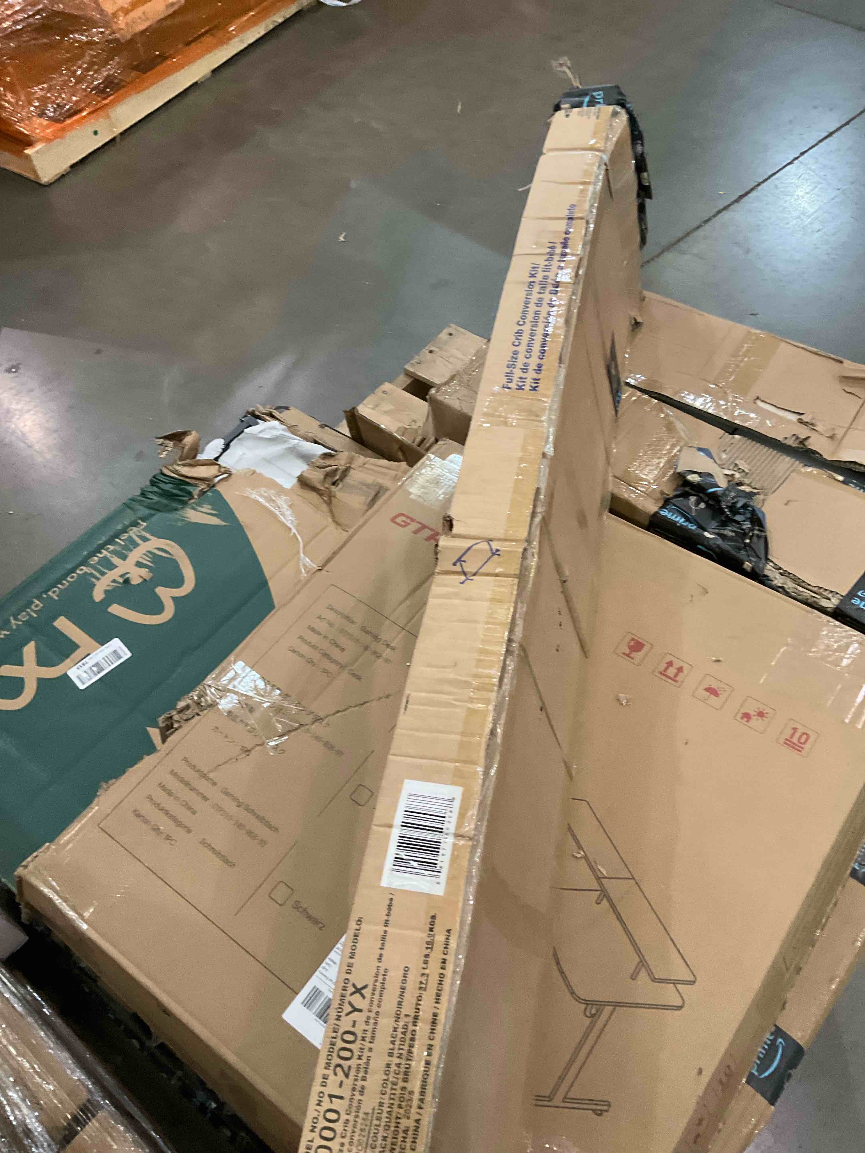 https://s3.amazonaws.com/lotting-images-prod/BargainHunt/BHL00106368_1710769453365.jpeg