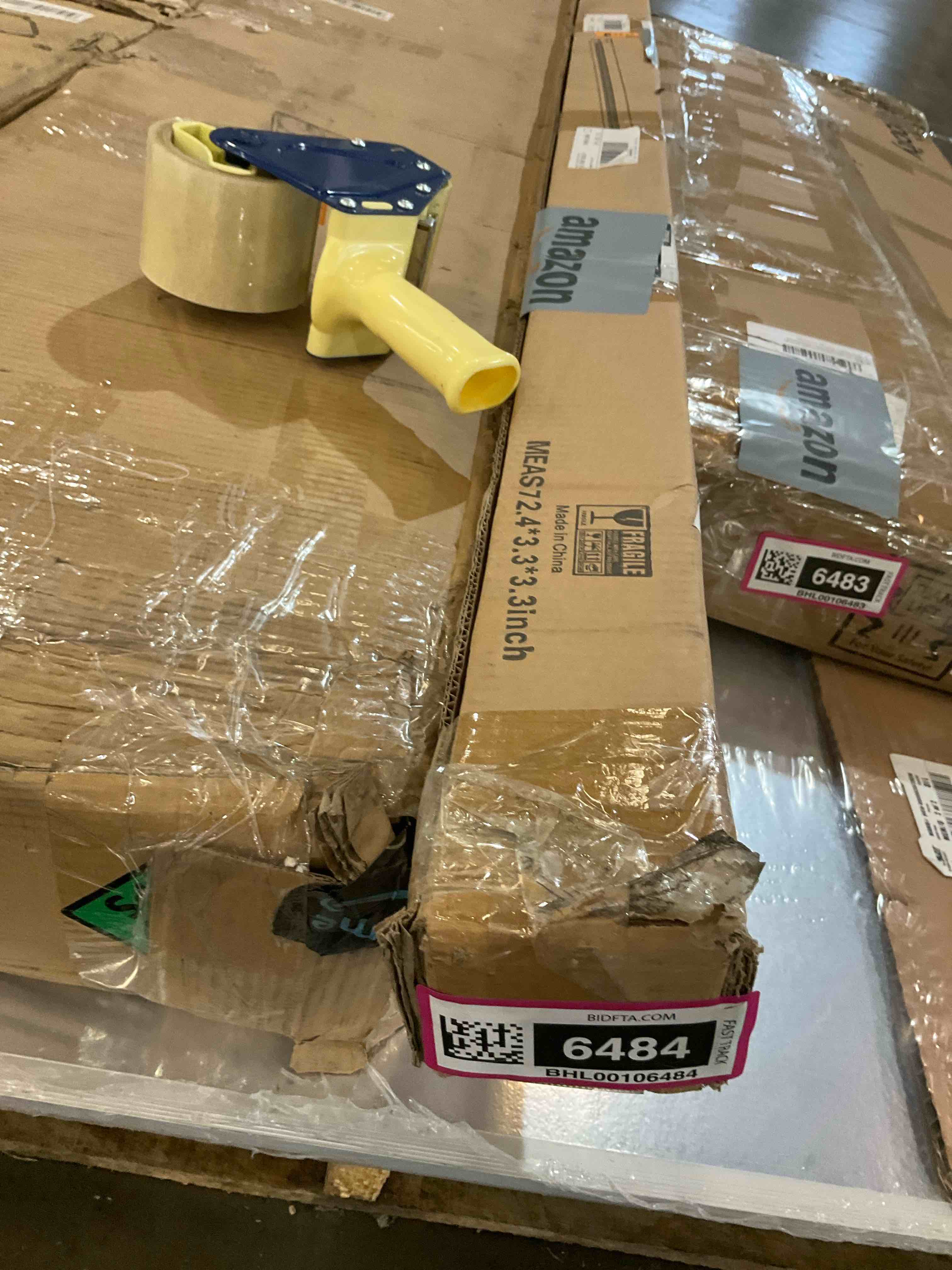 https://s3.amazonaws.com/lotting-images-prod/BargainHunt/BHL00106484_1711379322770.jpeg