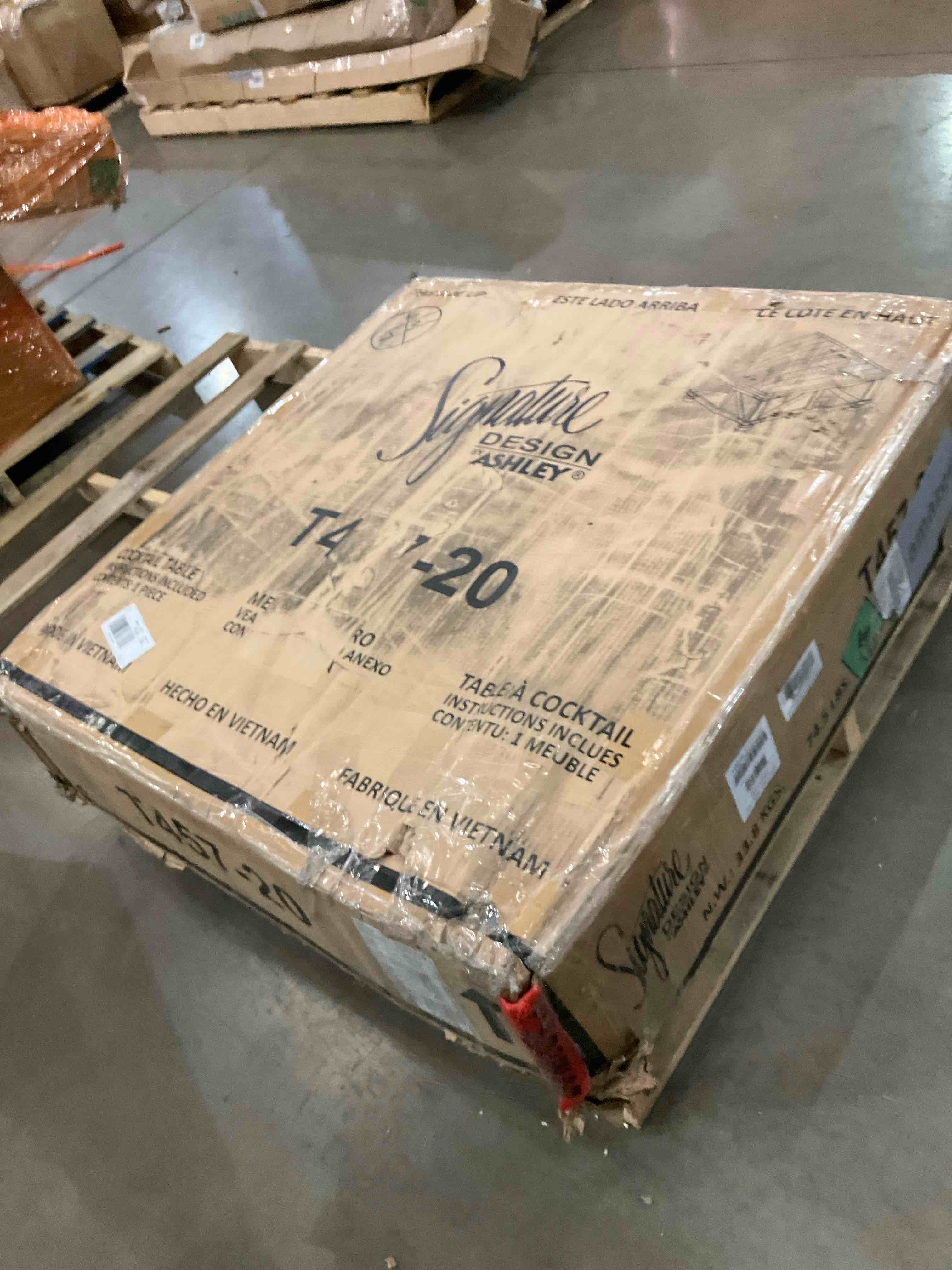 https://s3.amazonaws.com/lotting-images-prod/BargainHunt/BHL00106638_1710855578378.jpeg