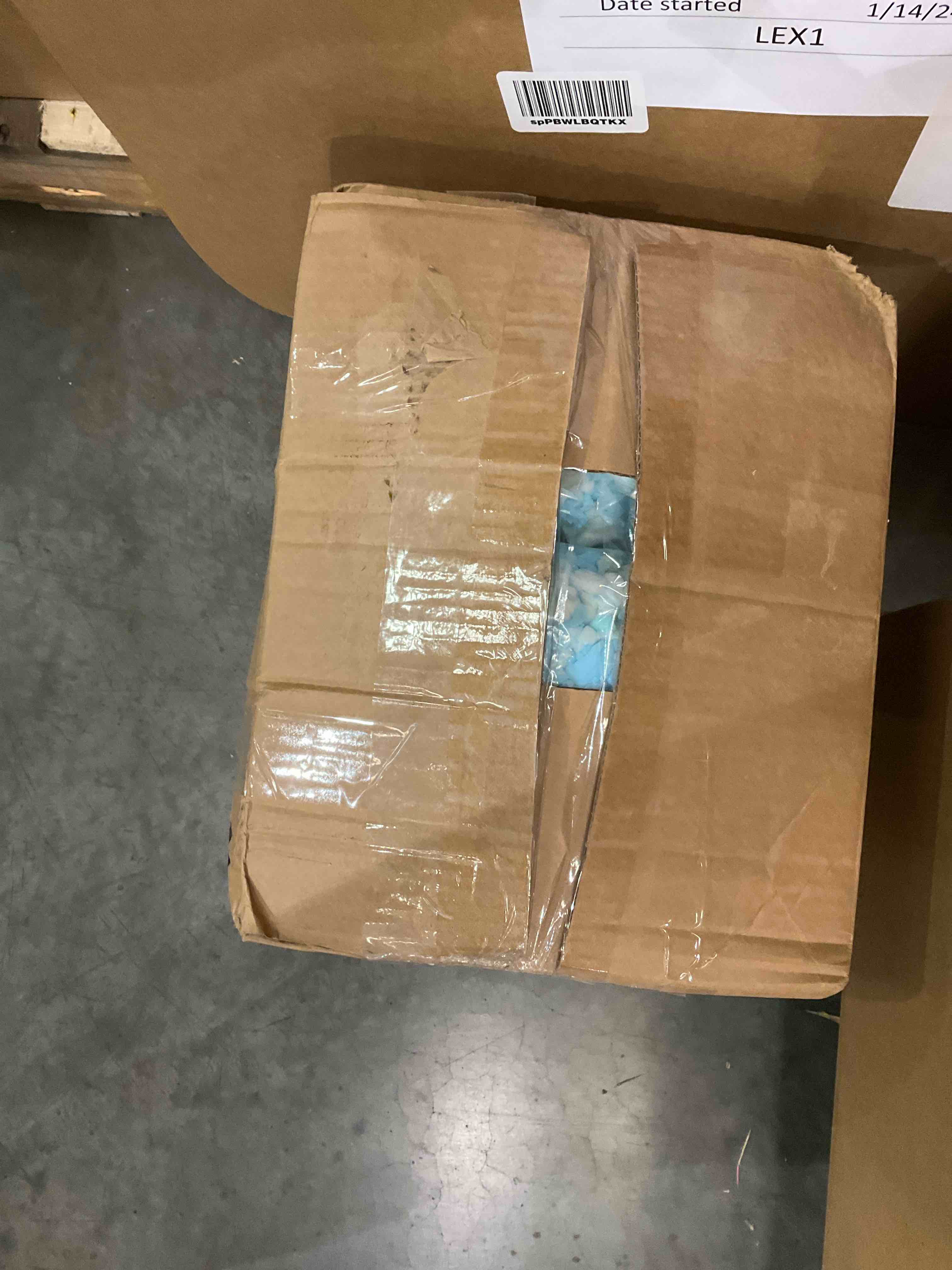 https://s3.amazonaws.com/lotting-images-prod/BargainHunt/BHL00108131_1706644143076.jpeg