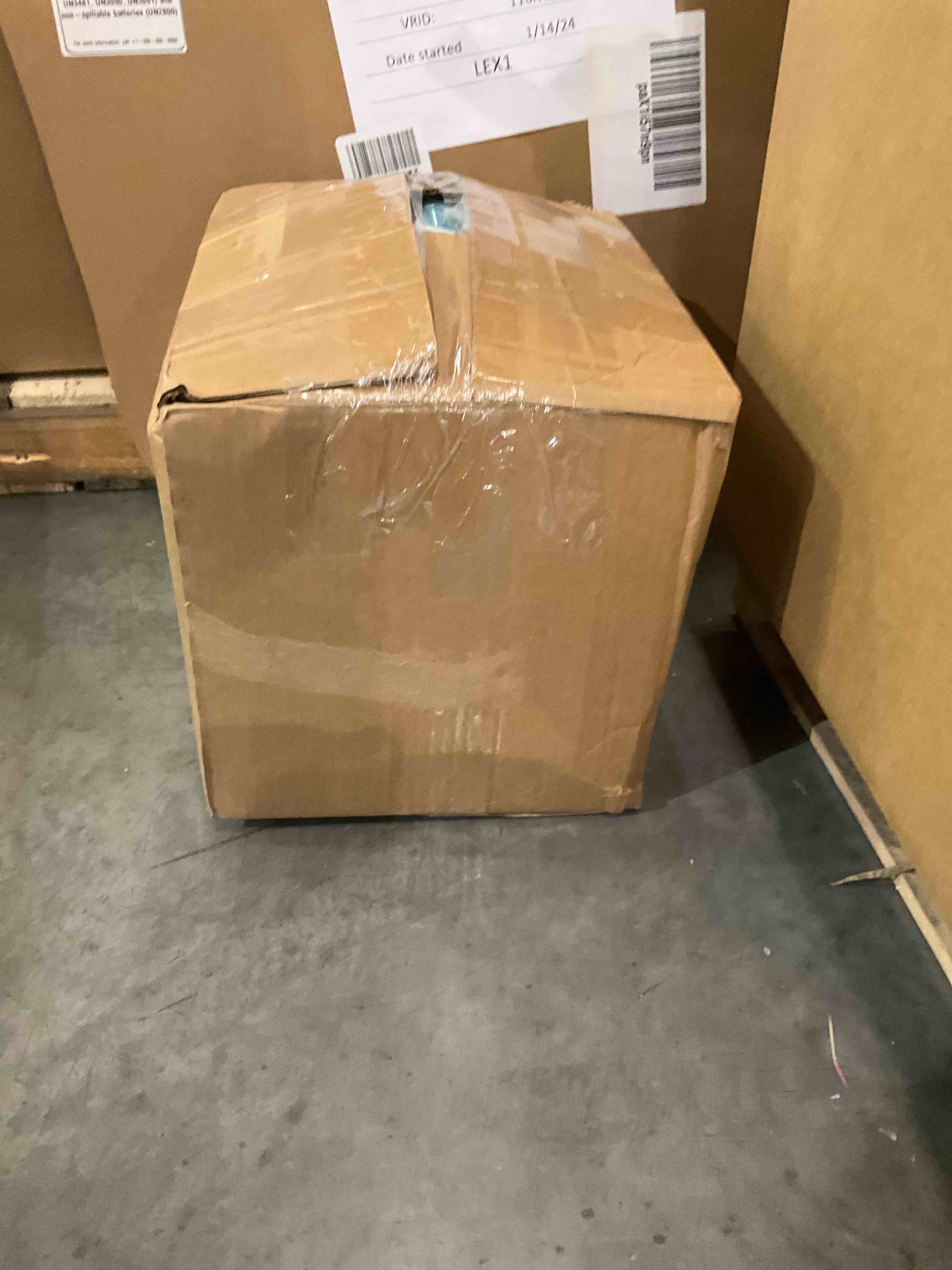https://s3.amazonaws.com/lotting-images-prod/BargainHunt/BHL00108131_1706644146505.jpeg