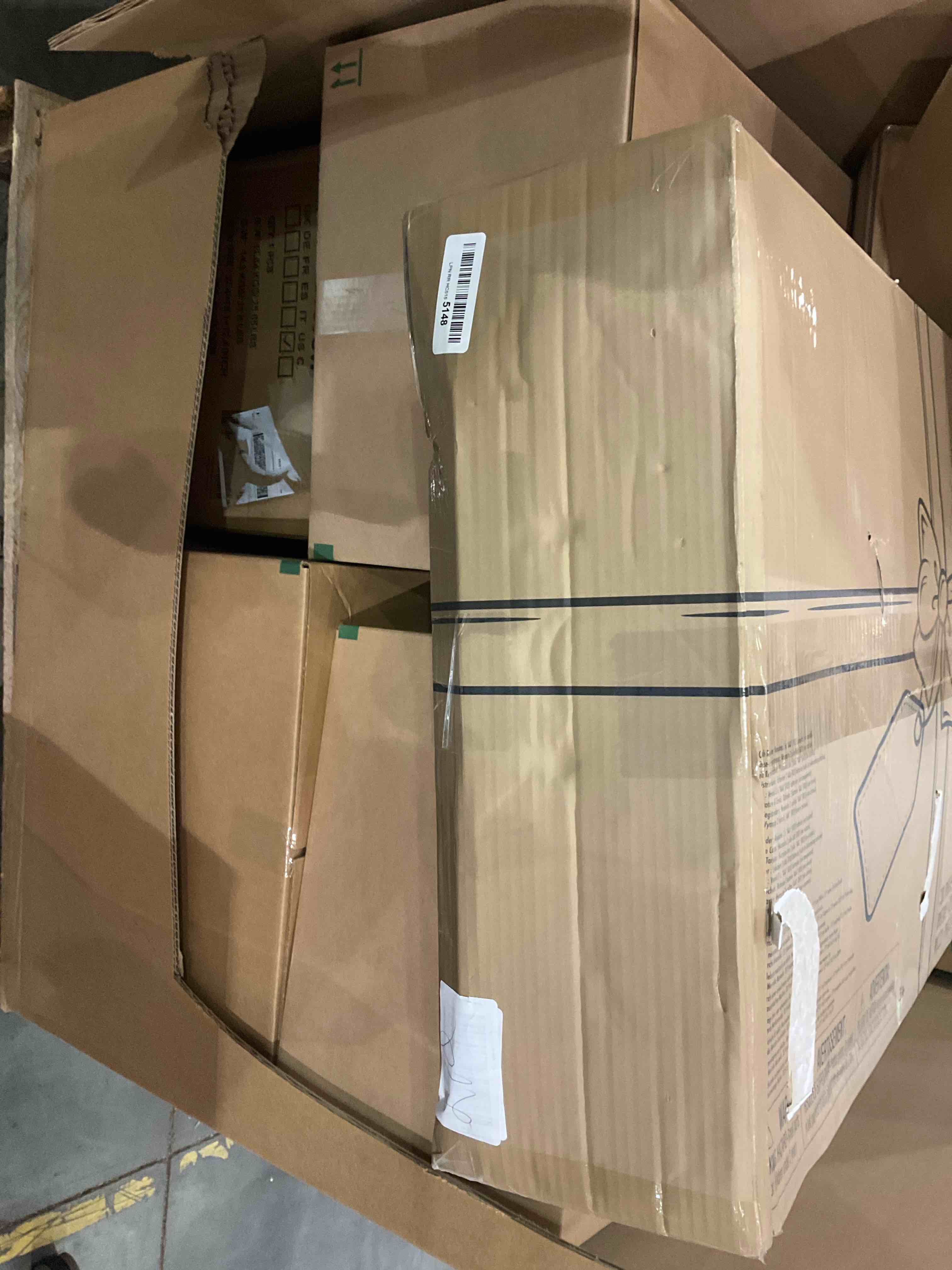 https://s3.amazonaws.com/lotting-images-prod/BargainHunt/BHL00108139_1706645665330.jpeg