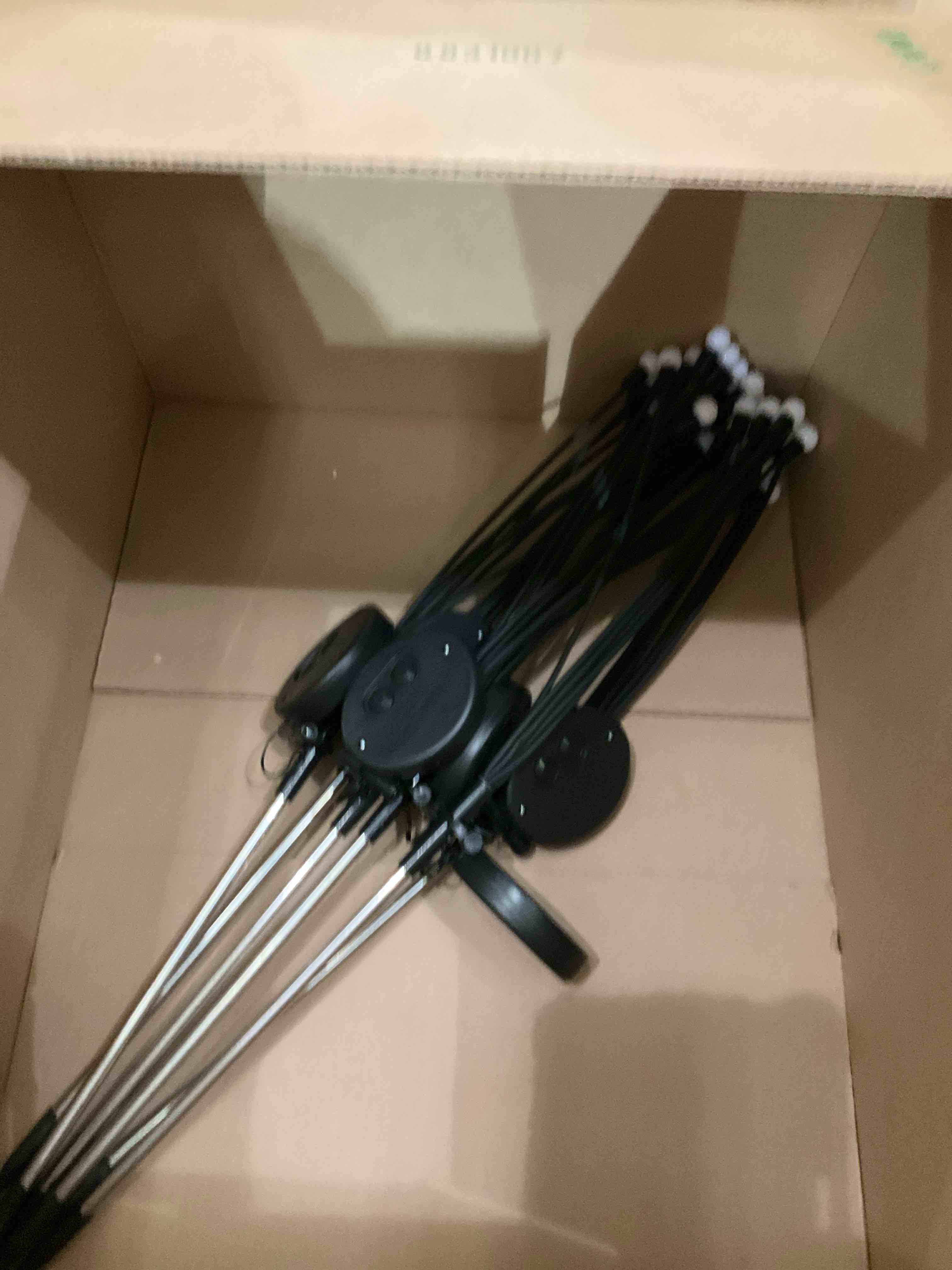 https://s3.amazonaws.com/lotting-images-prod/BargainHunt/BHL00108141_1706645891559.jpeg