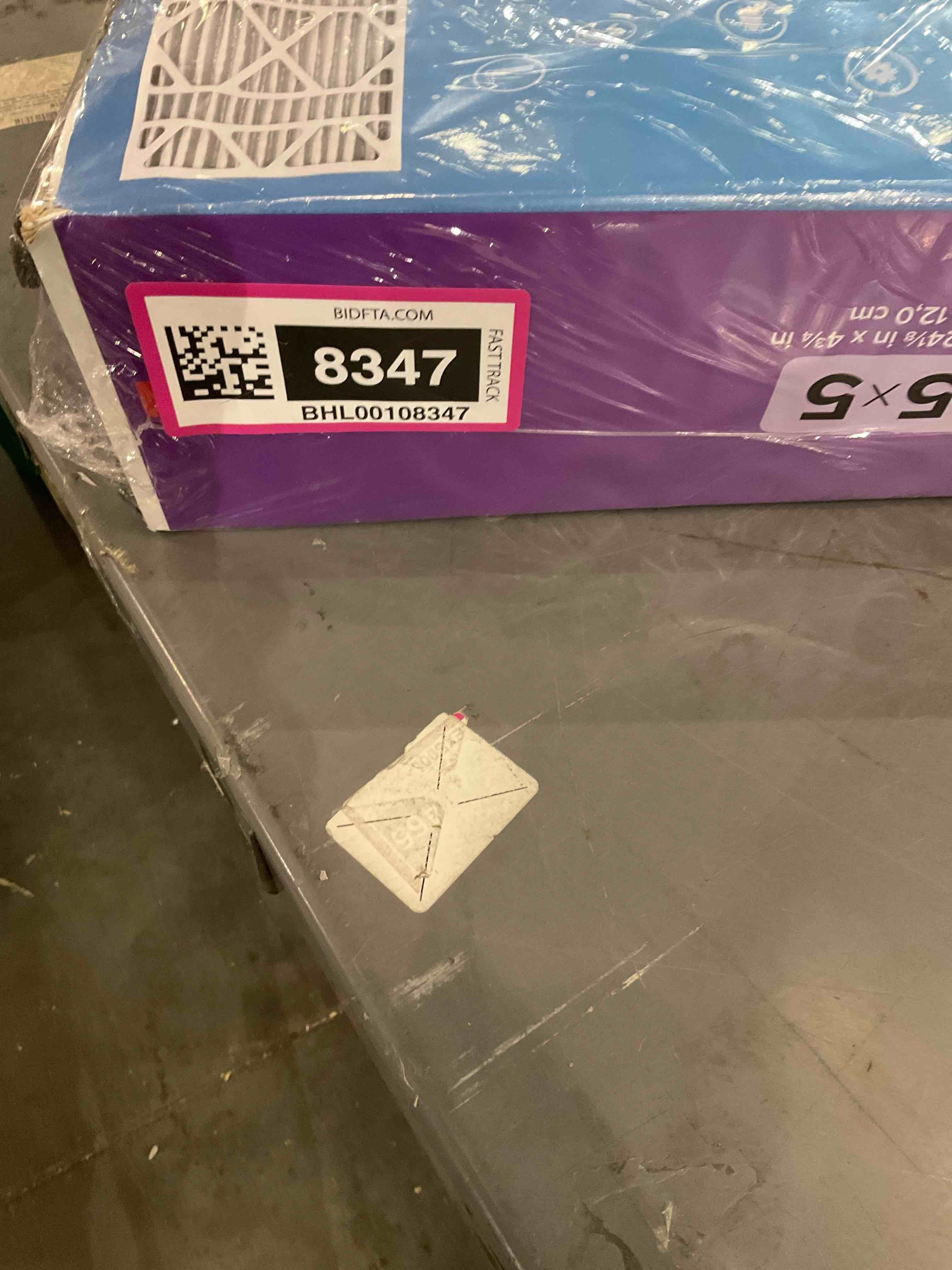 https://s3.amazonaws.com/lotting-images-prod/BargainHunt/BHL00108347_1706884207987.jpeg