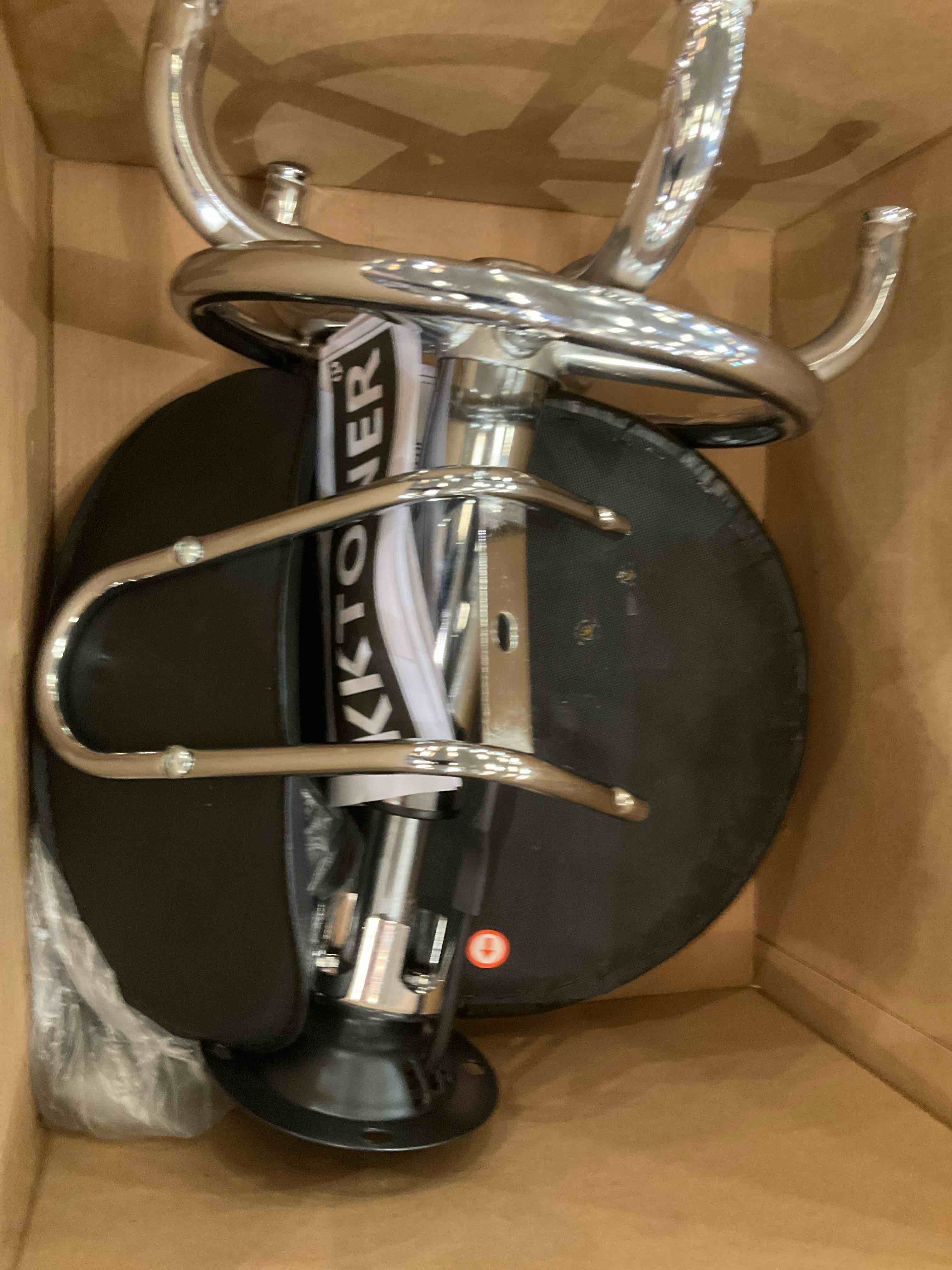 https://s3.amazonaws.com/lotting-images-prod/BargainHunt/BHL00108435_1706903906354.jpeg