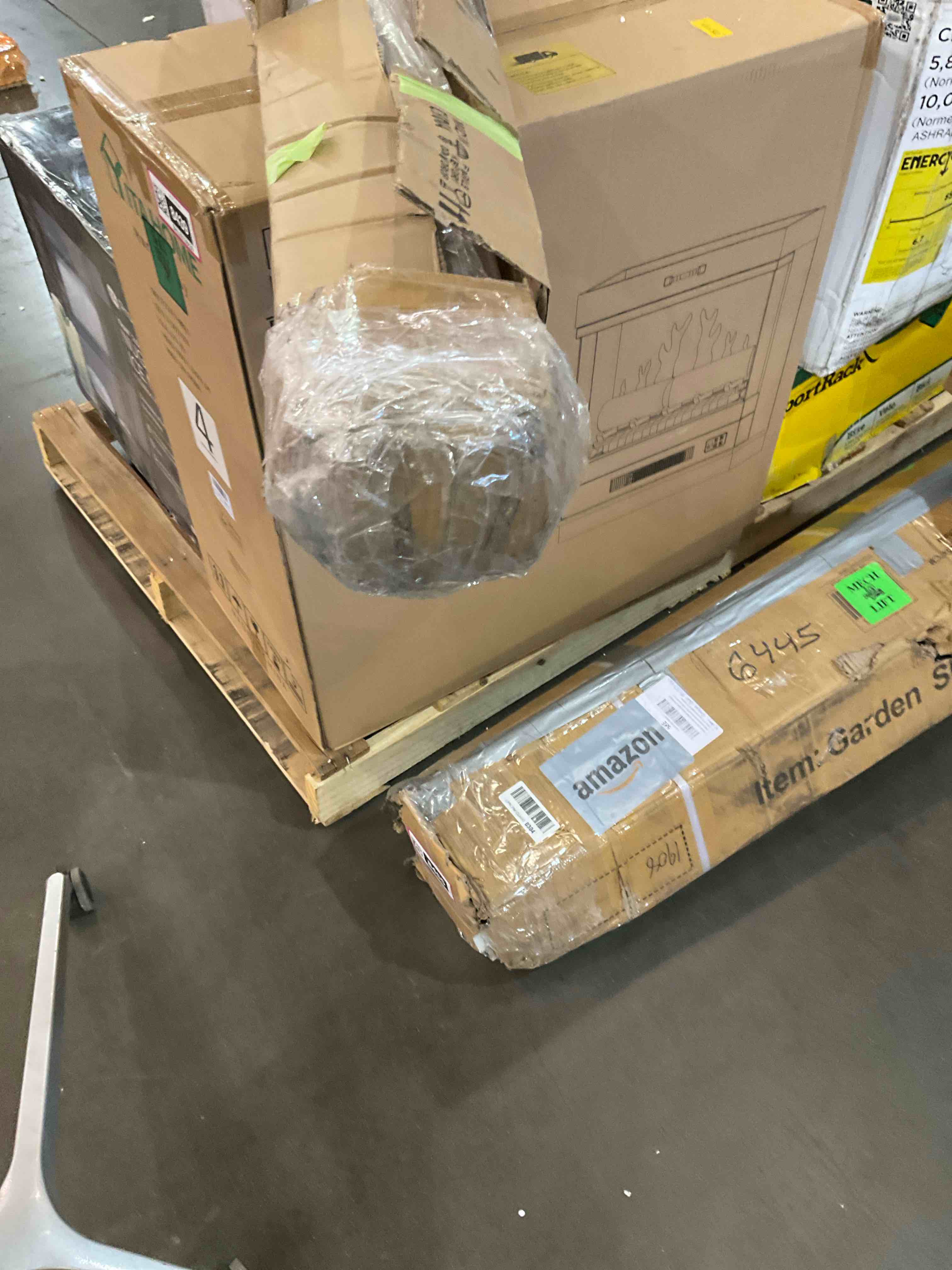 https://s3.amazonaws.com/lotting-images-prod/BargainHunt/BHL00108457_1707145780466.jpeg