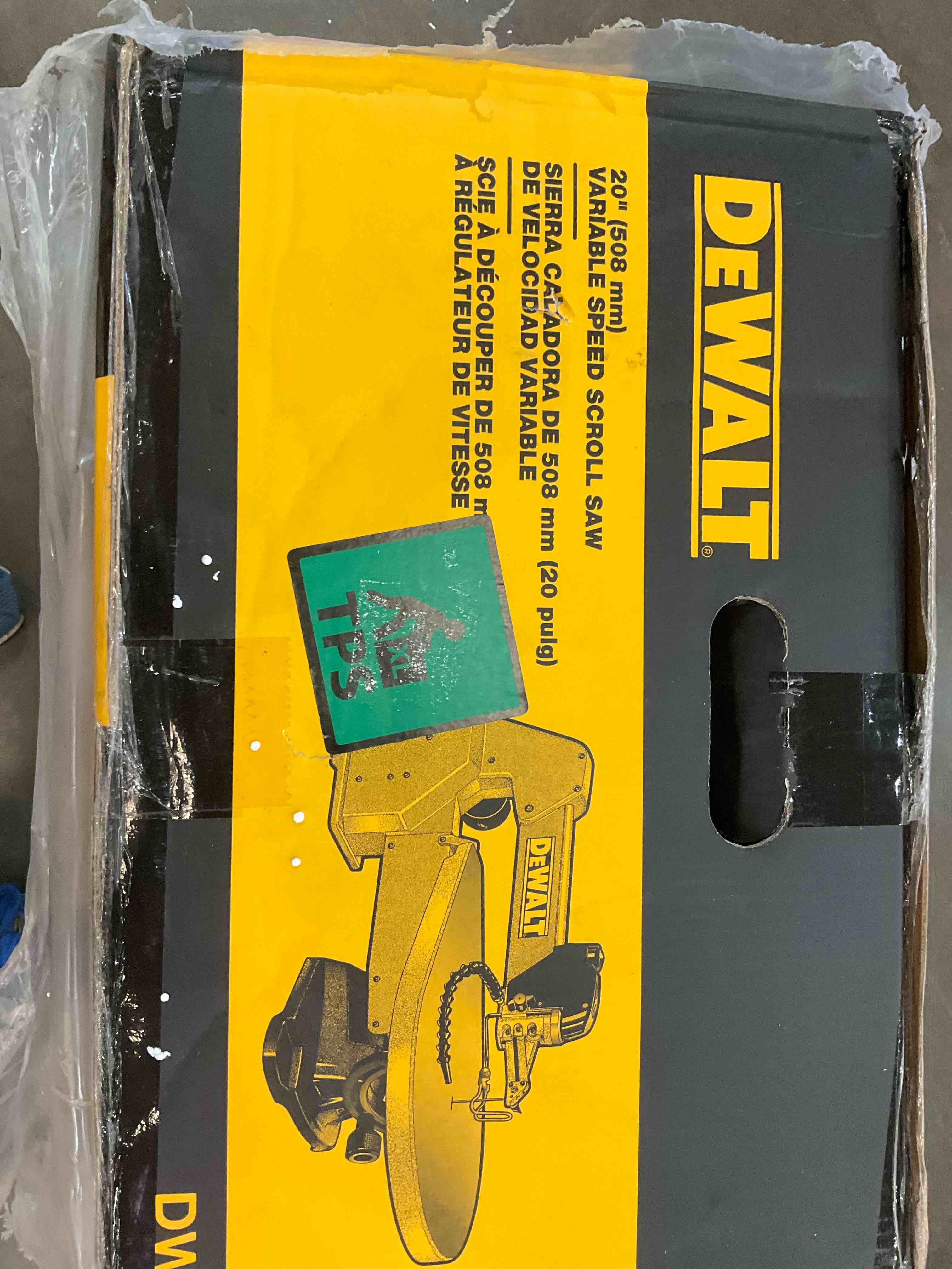 https://s3.amazonaws.com/lotting-images-prod/BargainHunt/BHL00108490_1707161468001.jpeg