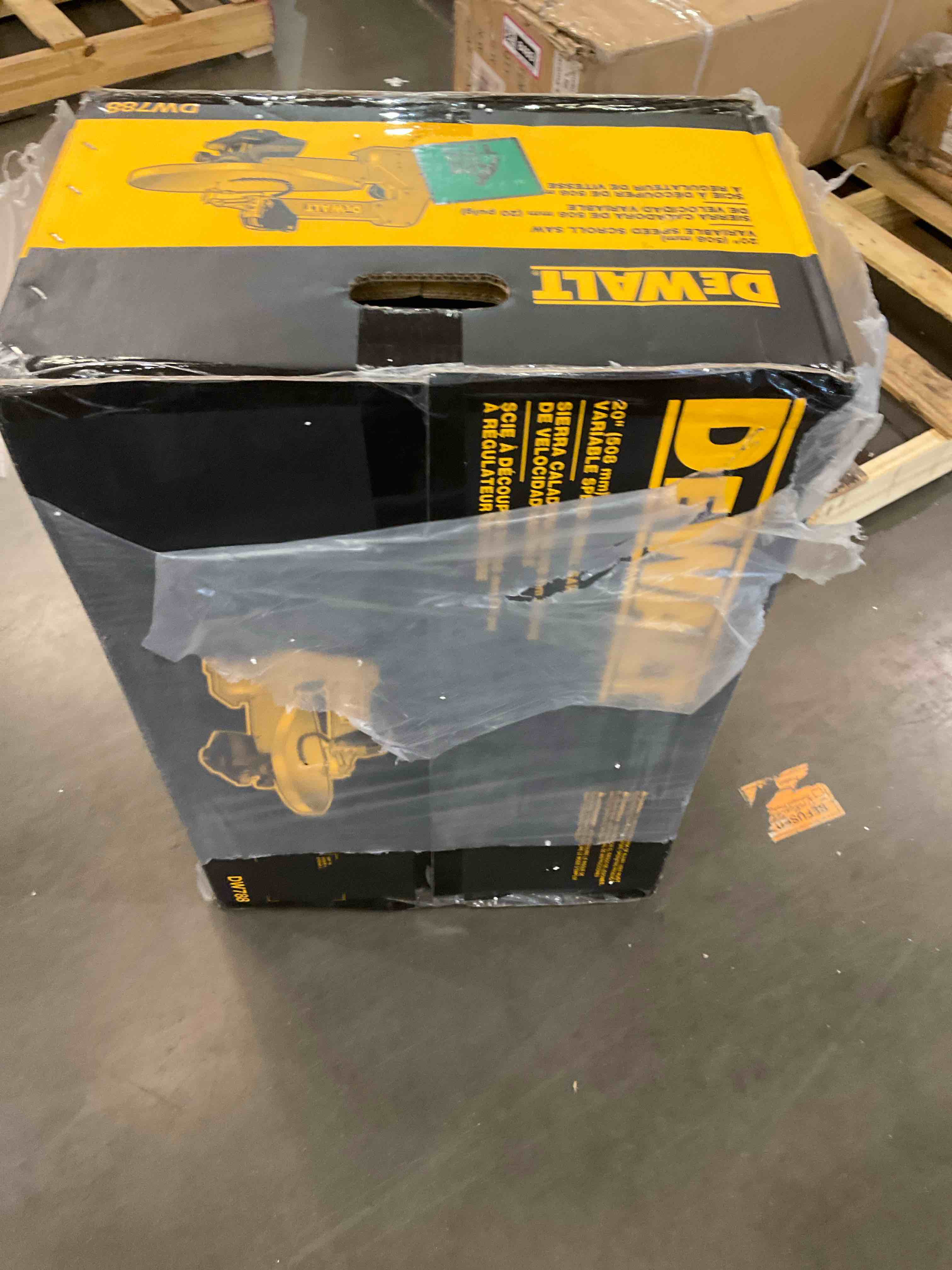 https://s3.amazonaws.com/lotting-images-prod/BargainHunt/BHL00108490_1707161486938.jpeg