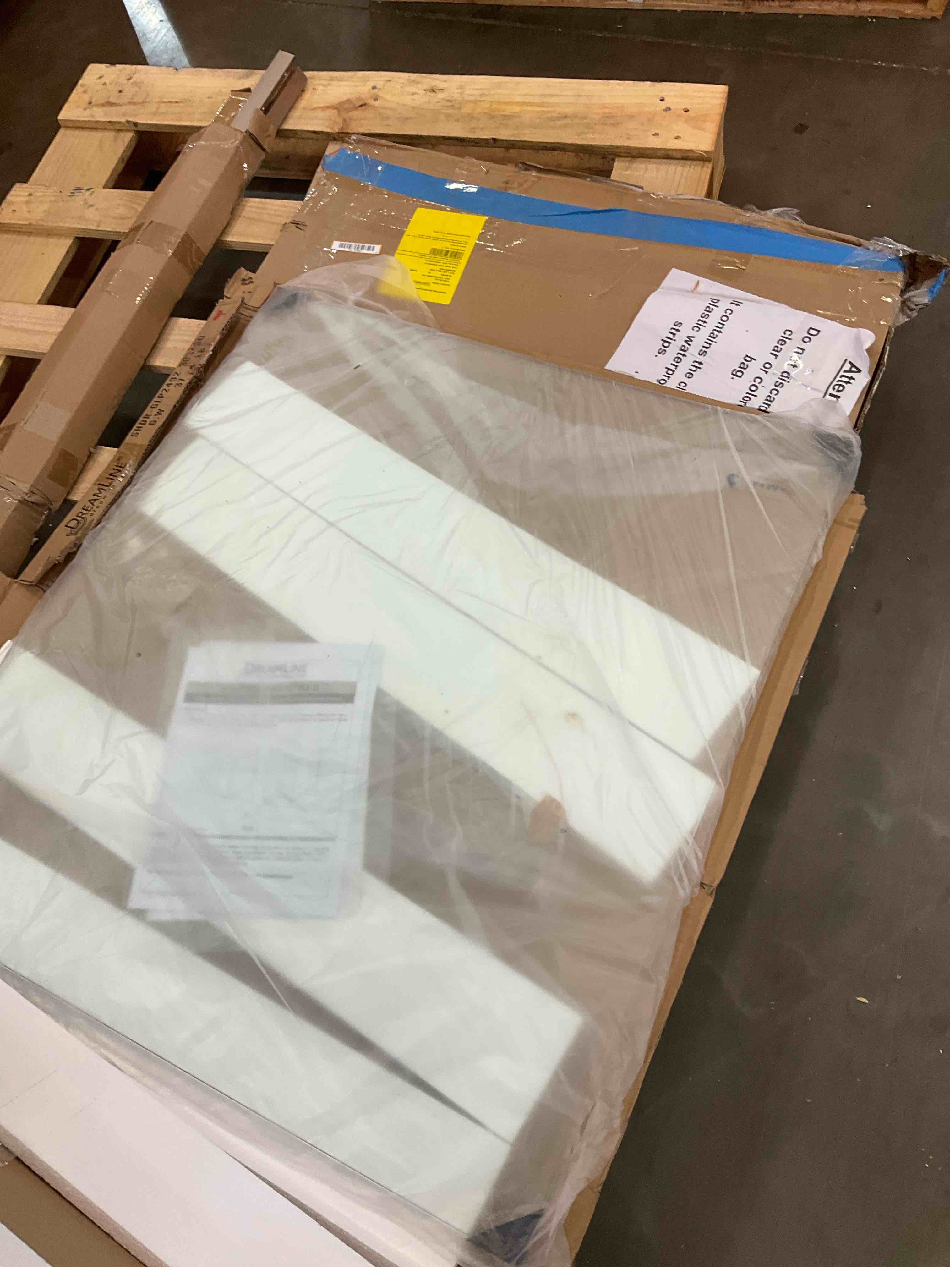 https://s3.amazonaws.com/lotting-images-prod/BargainHunt/BHL00108621_1711992788008.jpeg