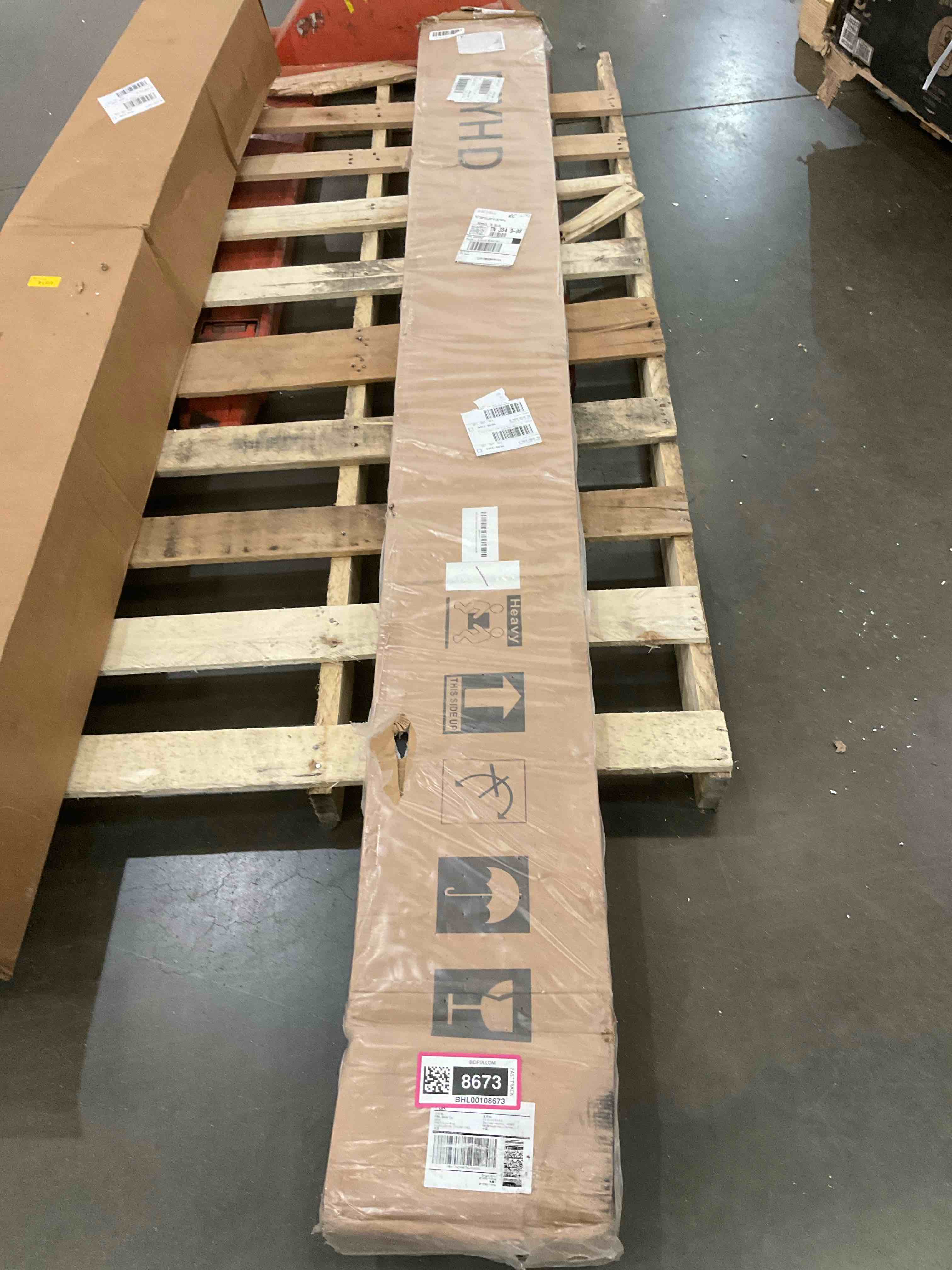 https://s3.amazonaws.com/lotting-images-prod/BargainHunt/BHL00108673_1712257222929.jpeg
