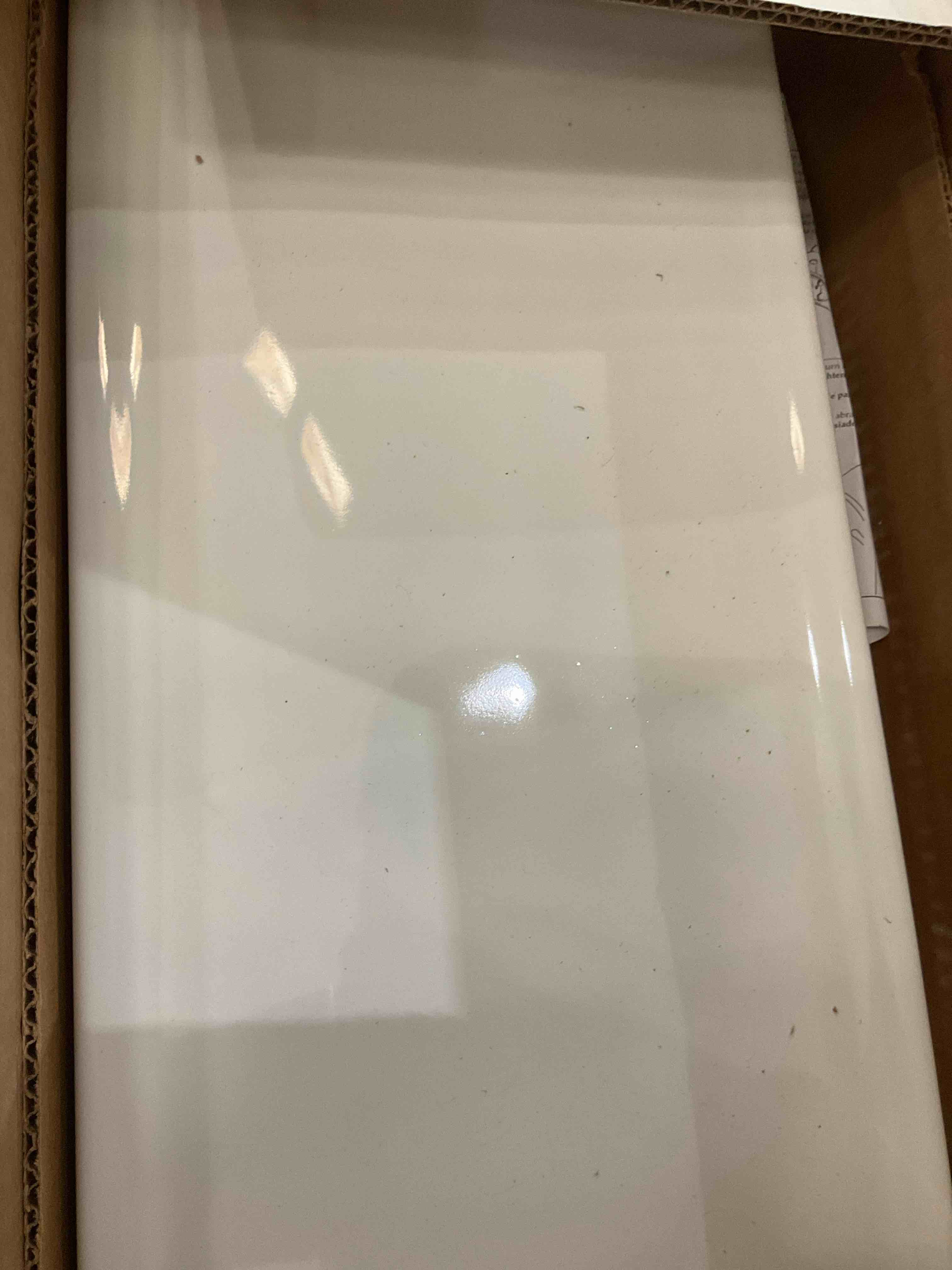 https://s3.amazonaws.com/lotting-images-prod/BargainHunt/BHL00108923_1714657383868.jpeg