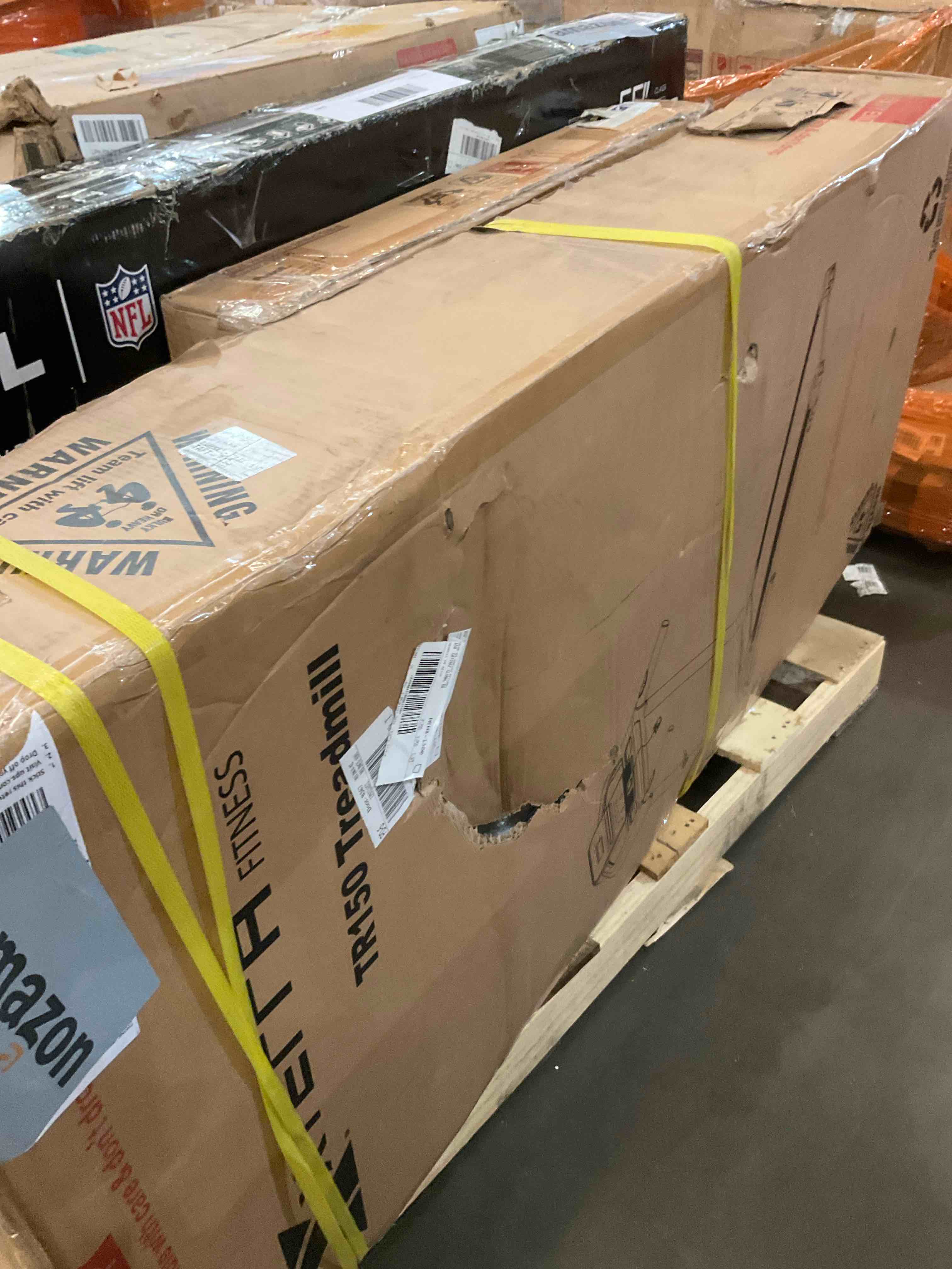 https://s3.amazonaws.com/lotting-images-prod/BargainHunt/BHL00109093_1710429972318.jpeg