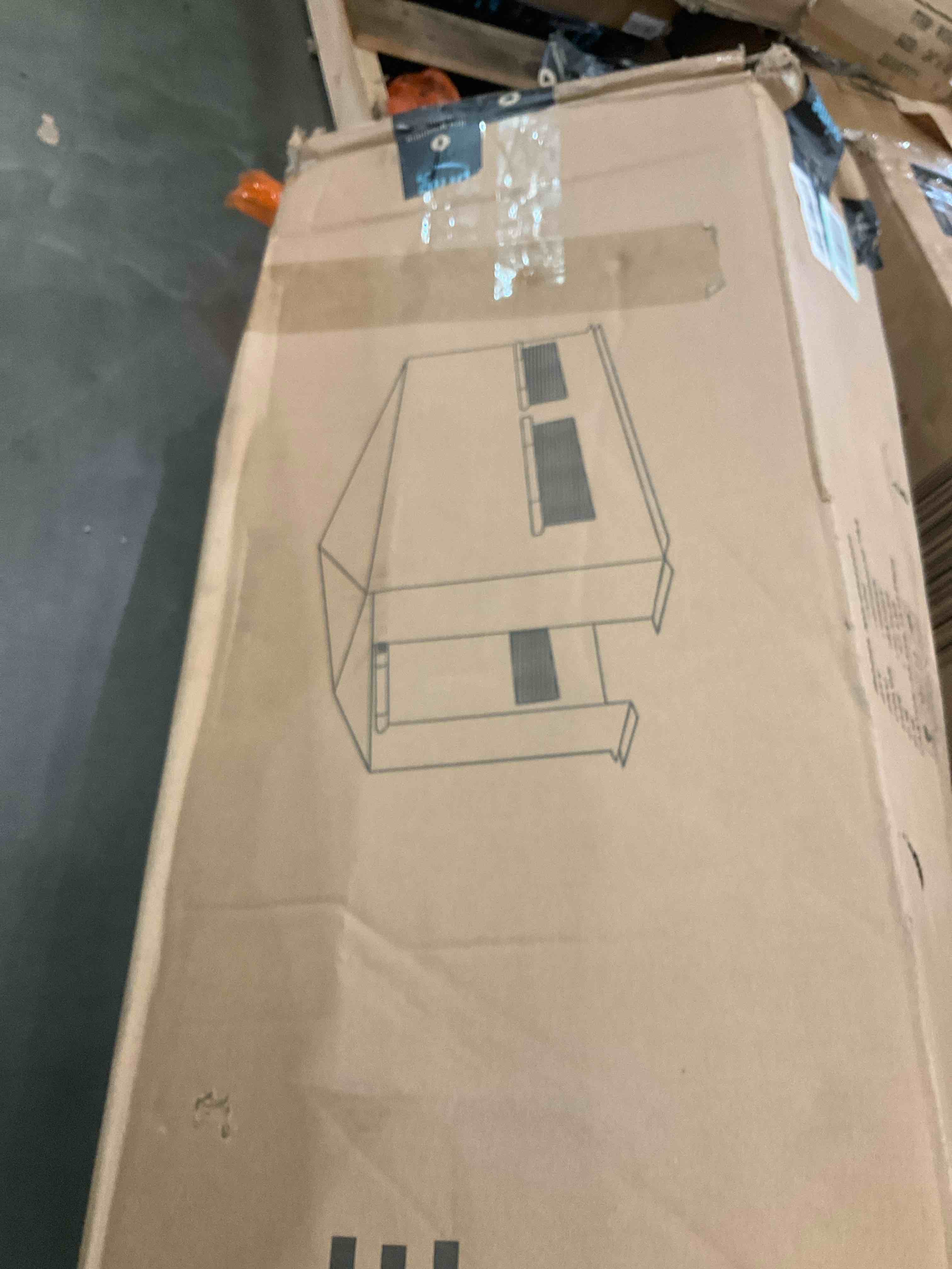 https://s3.amazonaws.com/lotting-images-prod/BargainHunt/BHL00109426_1715873698929.jpeg