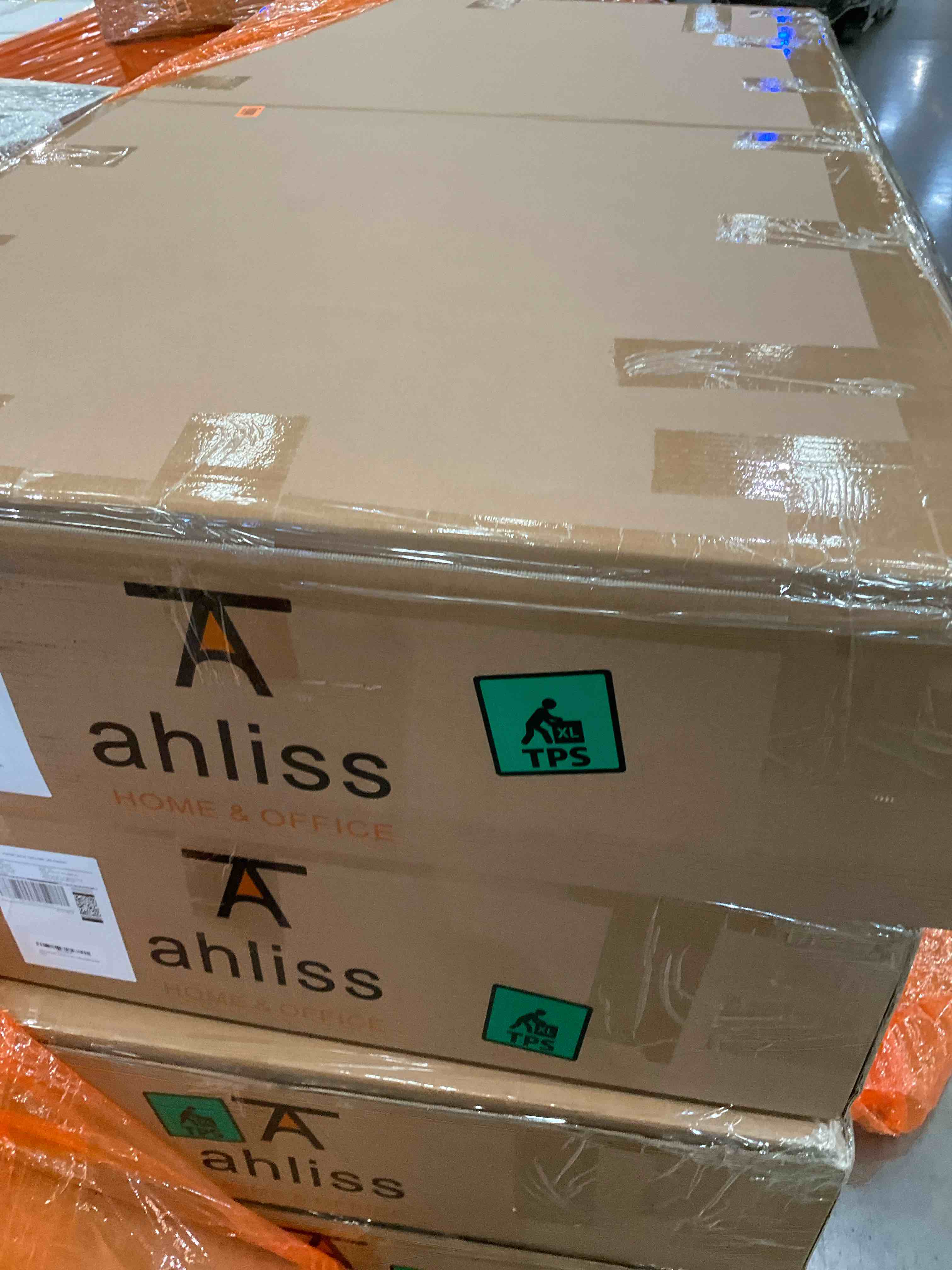 https://s3.amazonaws.com/lotting-images-prod/BargainHunt/BHL00109438_1715878962678.jpeg