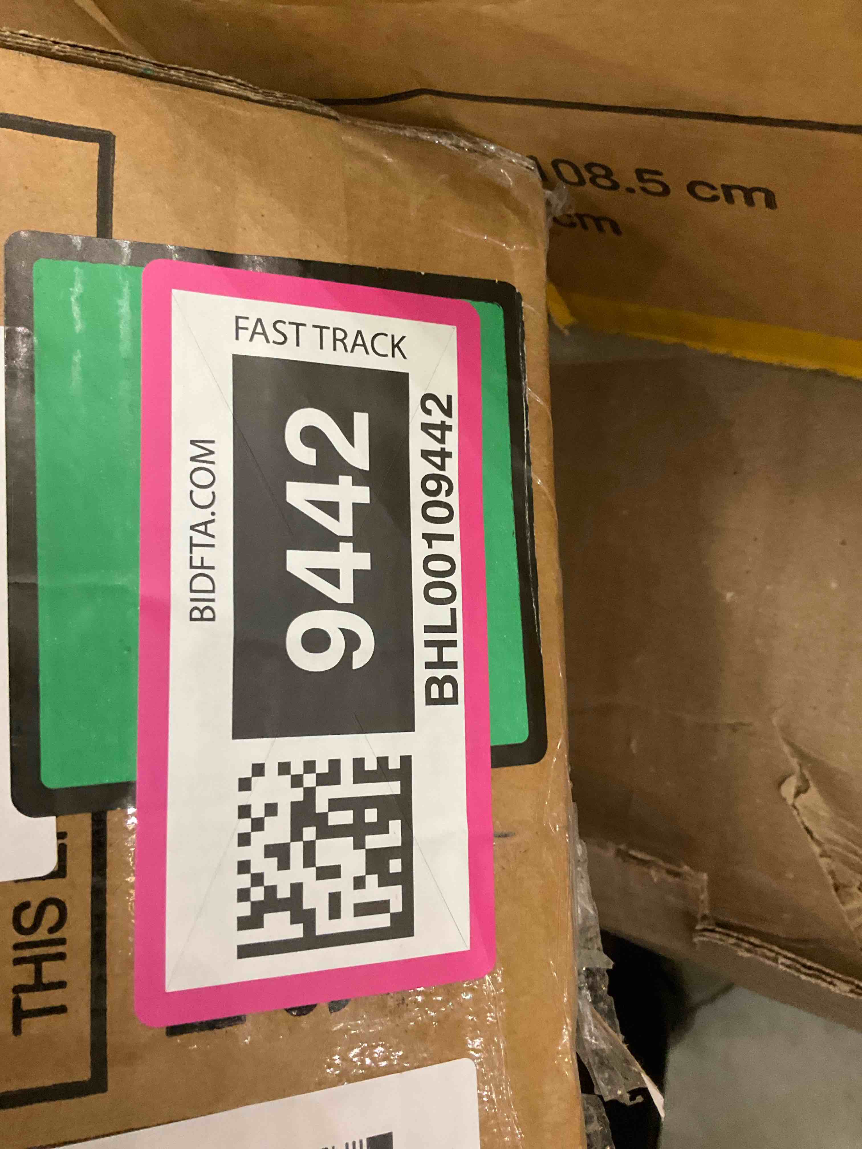 https://s3.amazonaws.com/lotting-images-prod/BargainHunt/BHL00109442_1715880435701.jpeg
