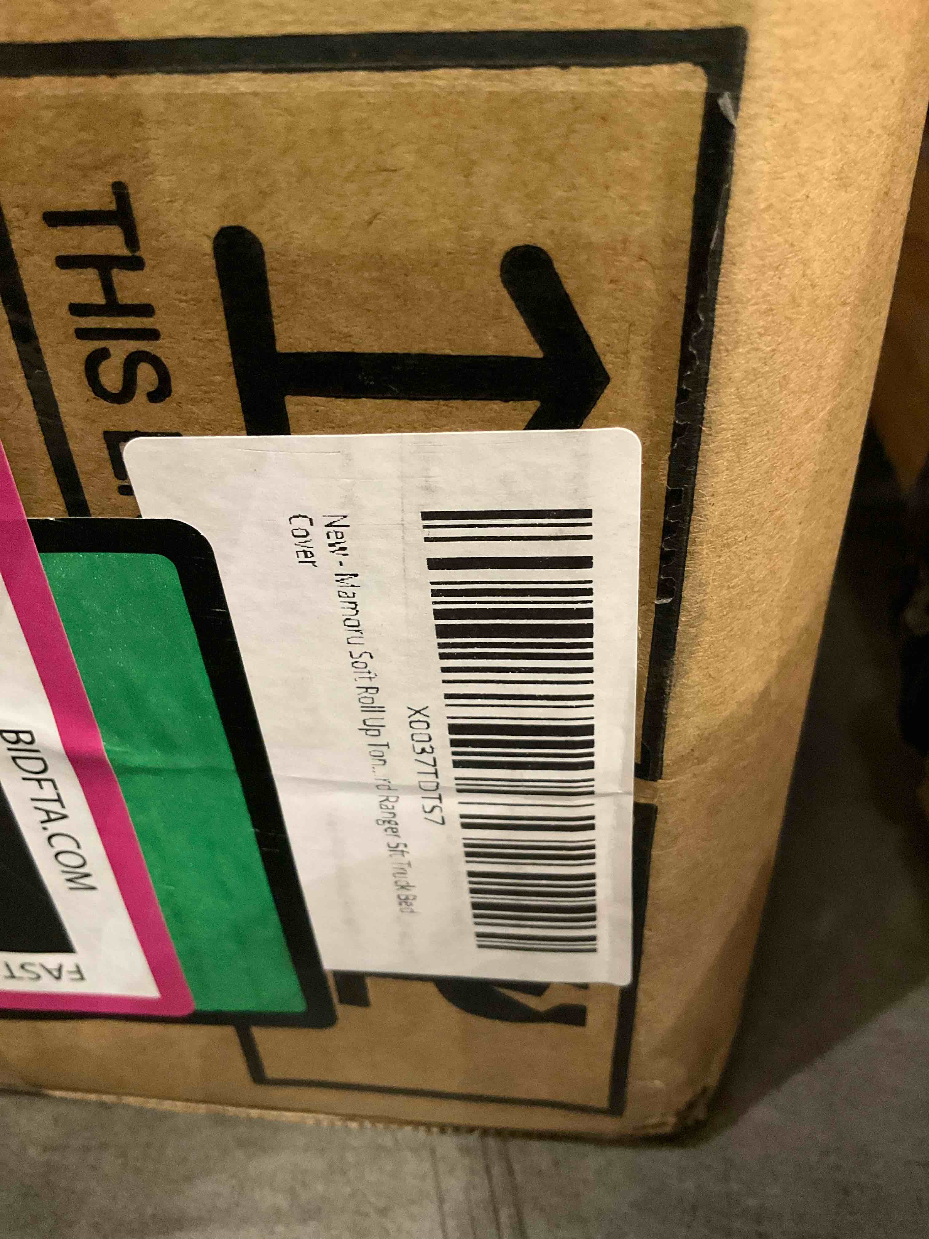 https://s3.amazonaws.com/lotting-images-prod/BargainHunt/BHL00109442_1716300357056.jpeg