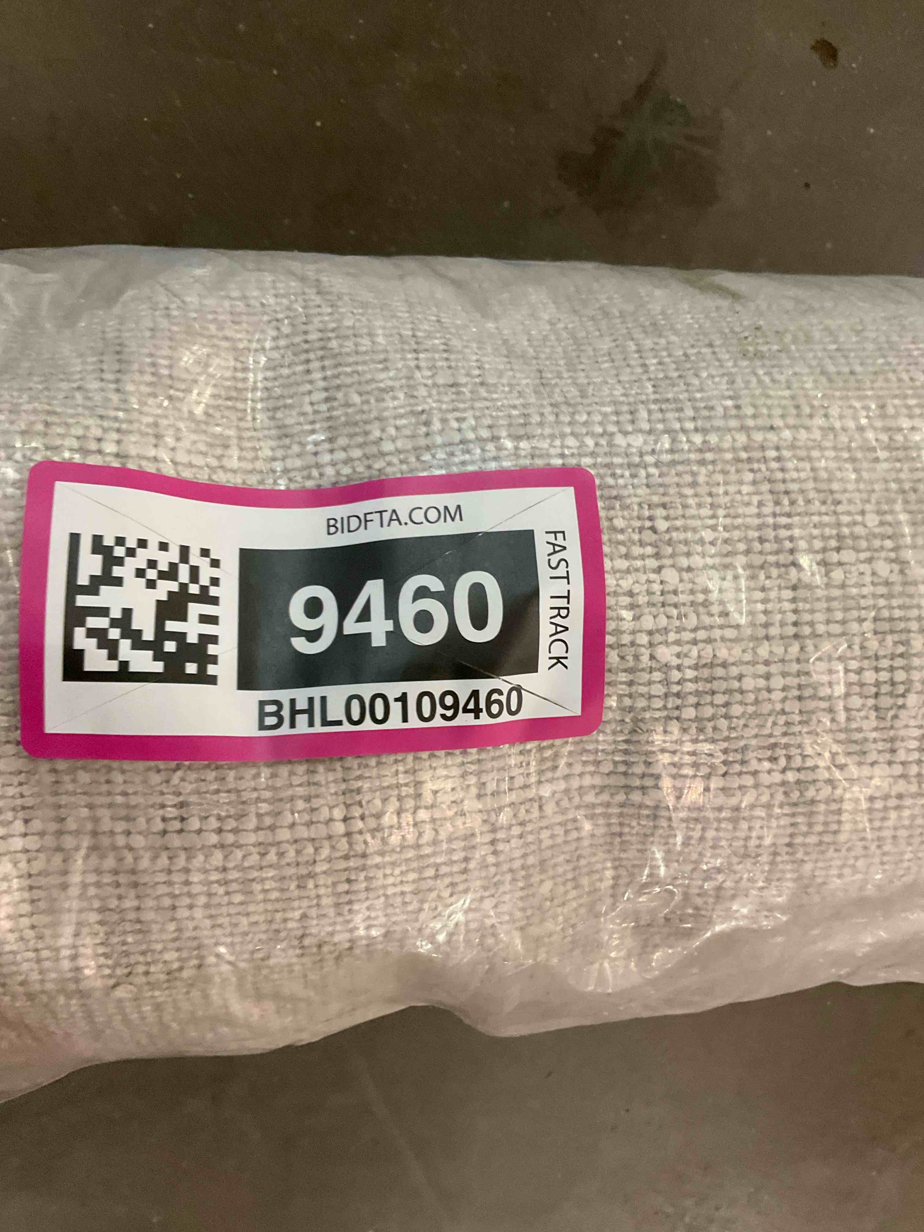 https://s3.amazonaws.com/lotting-images-prod/BargainHunt/BHL00109460_1716207252319.jpeg