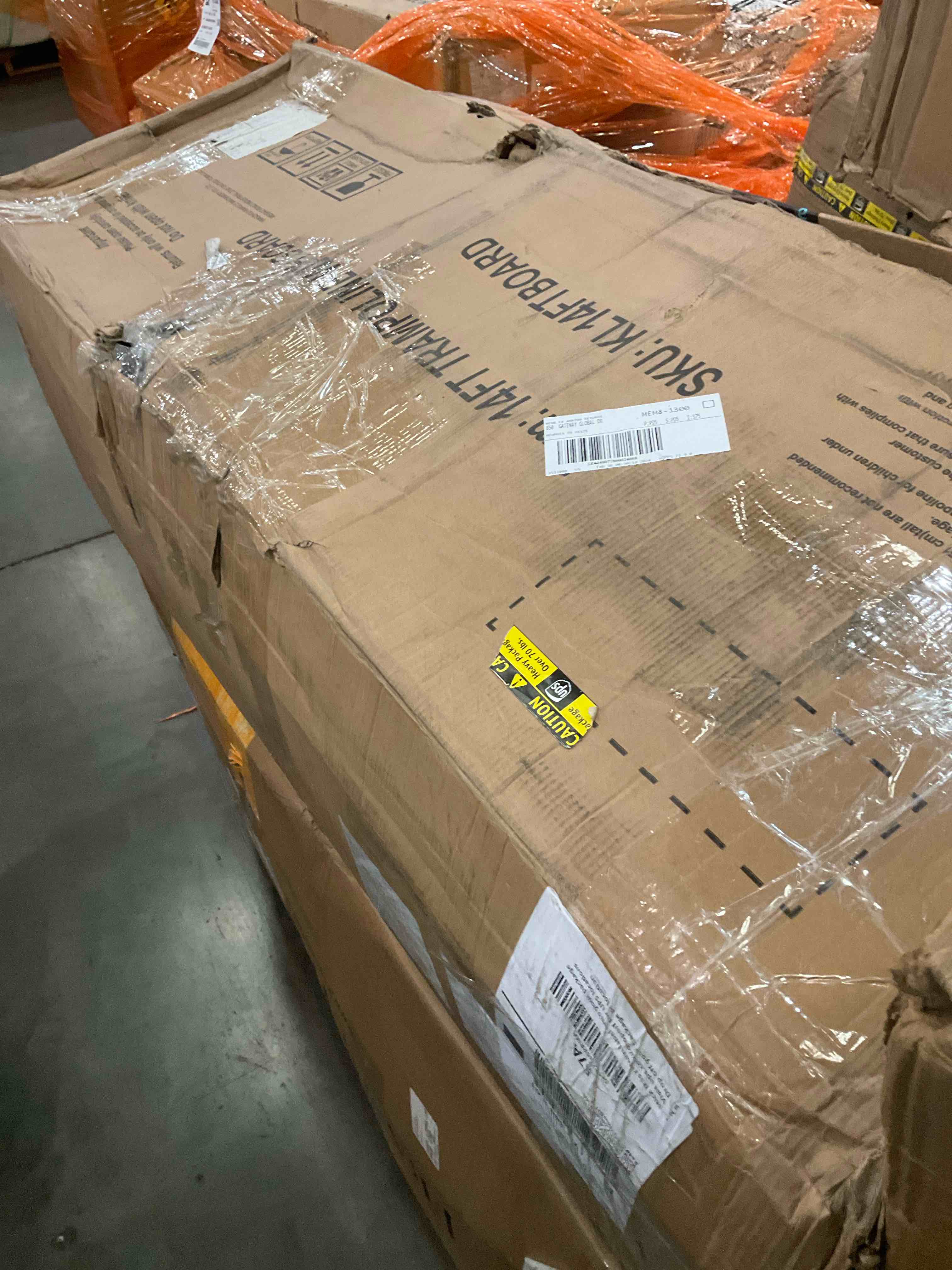 https://s3.amazonaws.com/lotting-images-prod/BargainHunt/BHL00109529_1709562656176.jpeg
