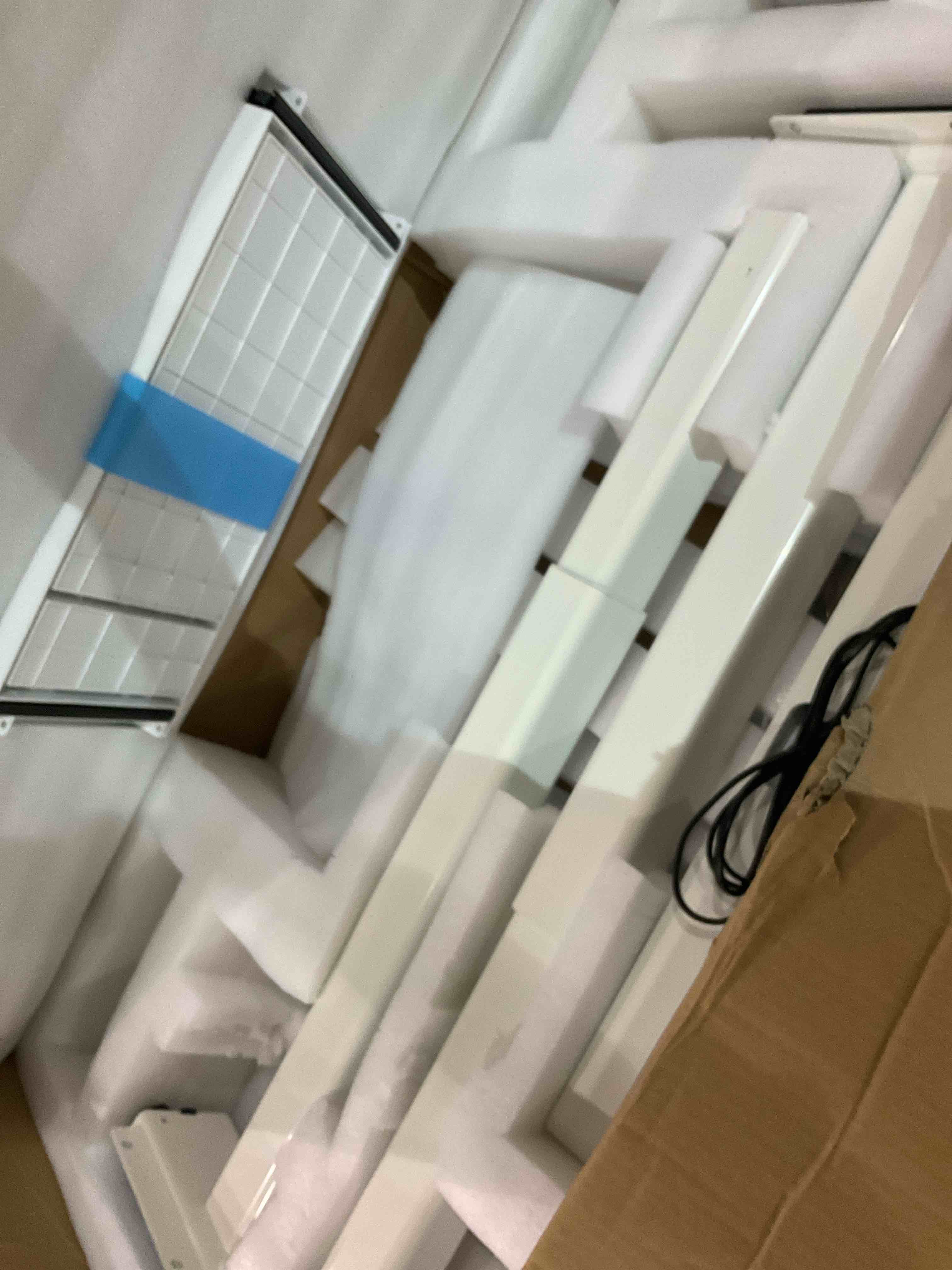 https://s3.amazonaws.com/lotting-images-prod/BargainHunt/BHL00109595_1709904903736.jpeg