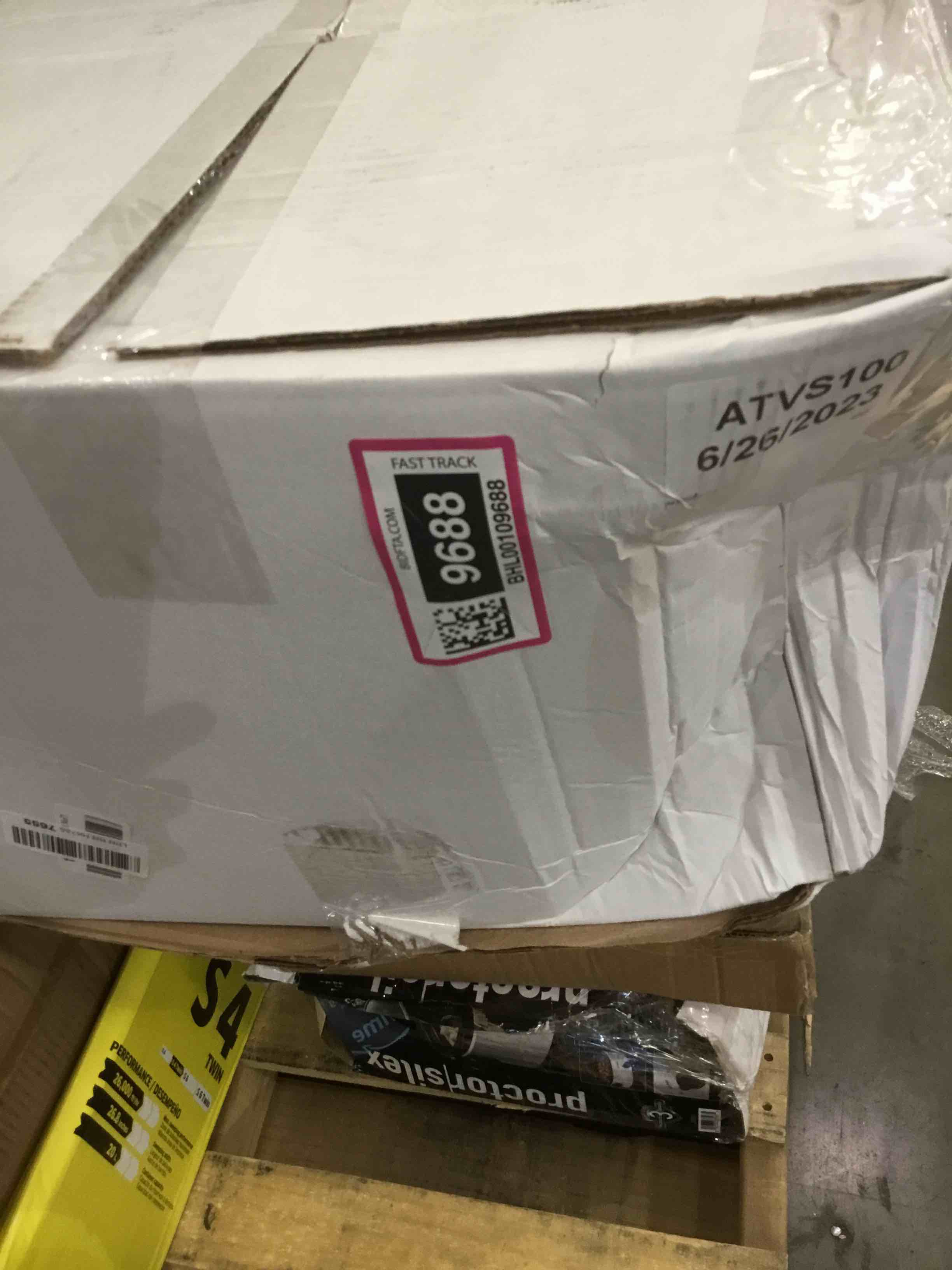 https://s3.amazonaws.com/lotting-images-prod/BargainHunt/BHL00109688_1710172423062.jpeg