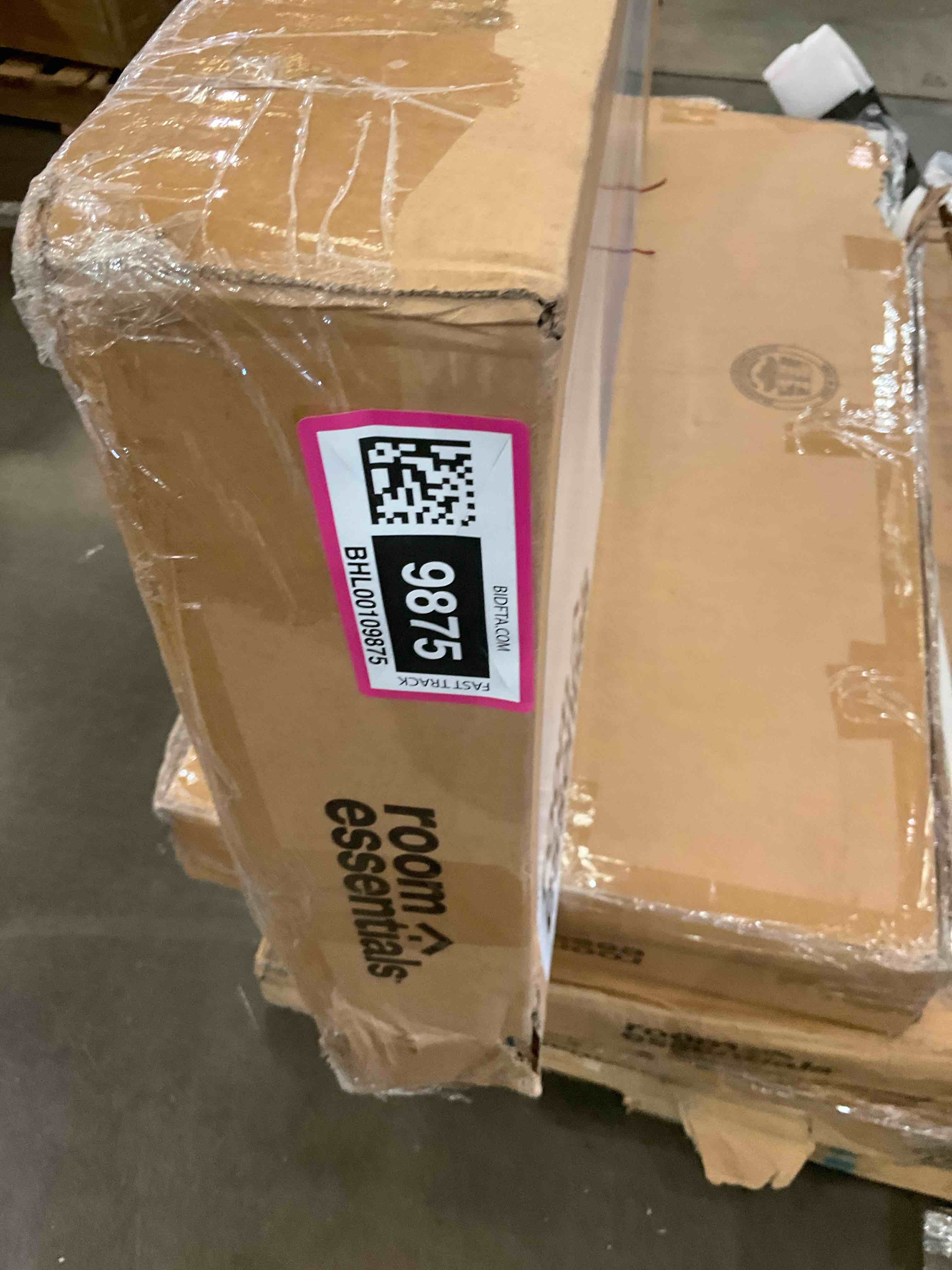 https://s3.amazonaws.com/lotting-images-prod/BargainHunt/BHL00109875_1714573221882.jpeg