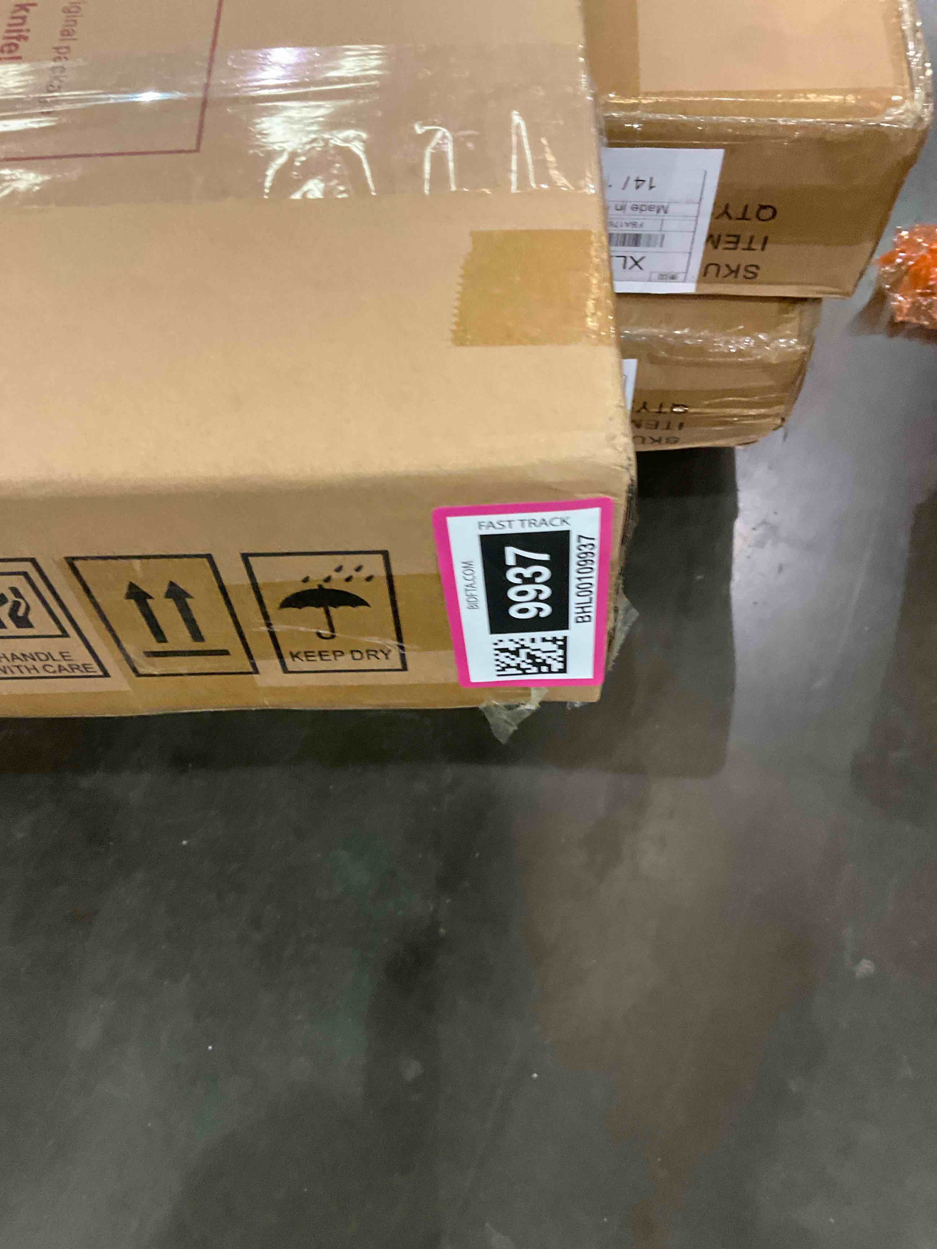 https://s3.amazonaws.com/lotting-images-prod/BargainHunt/BHL00109938_1714756325859.jpeg