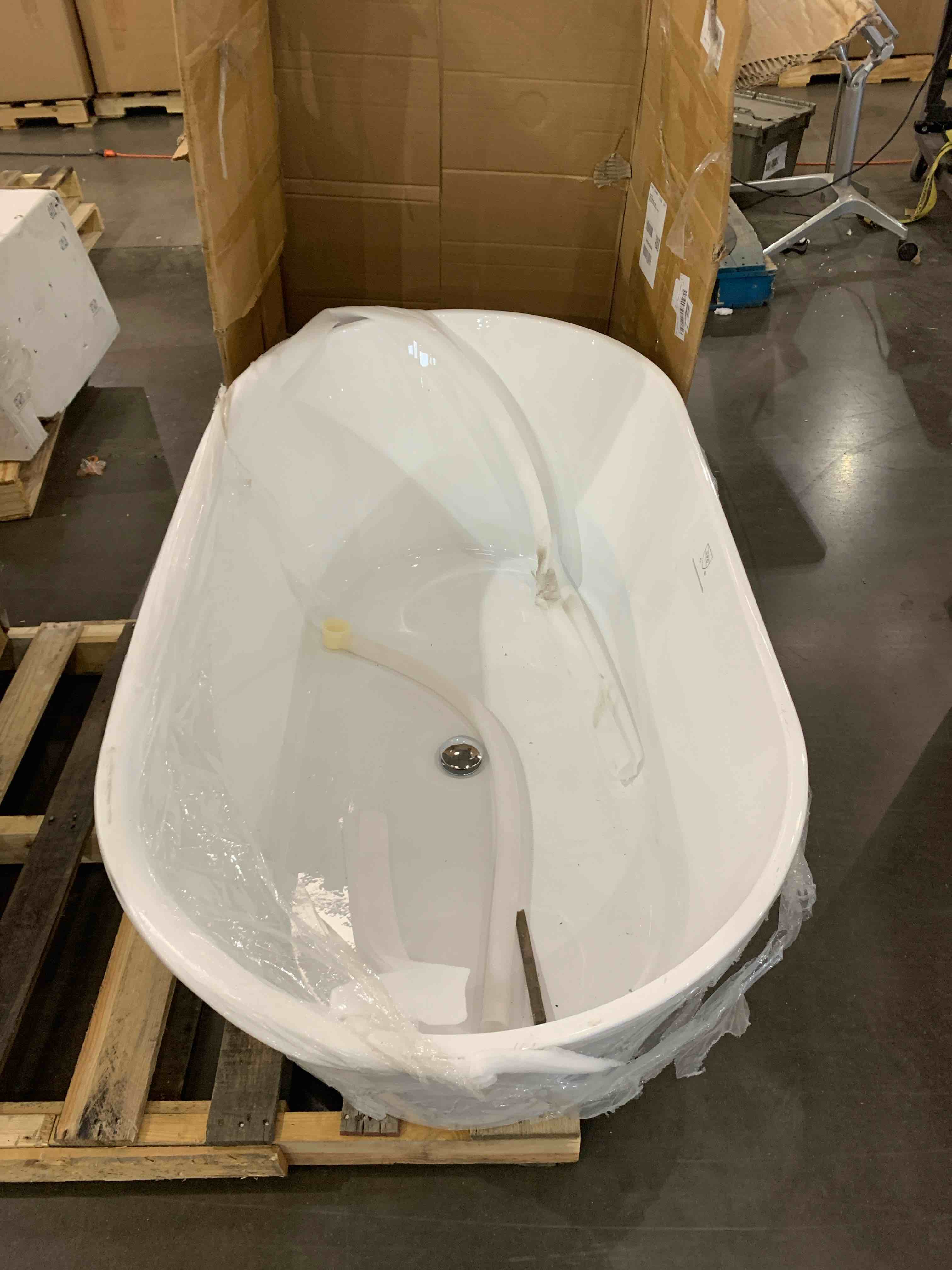 freestanding bathtub