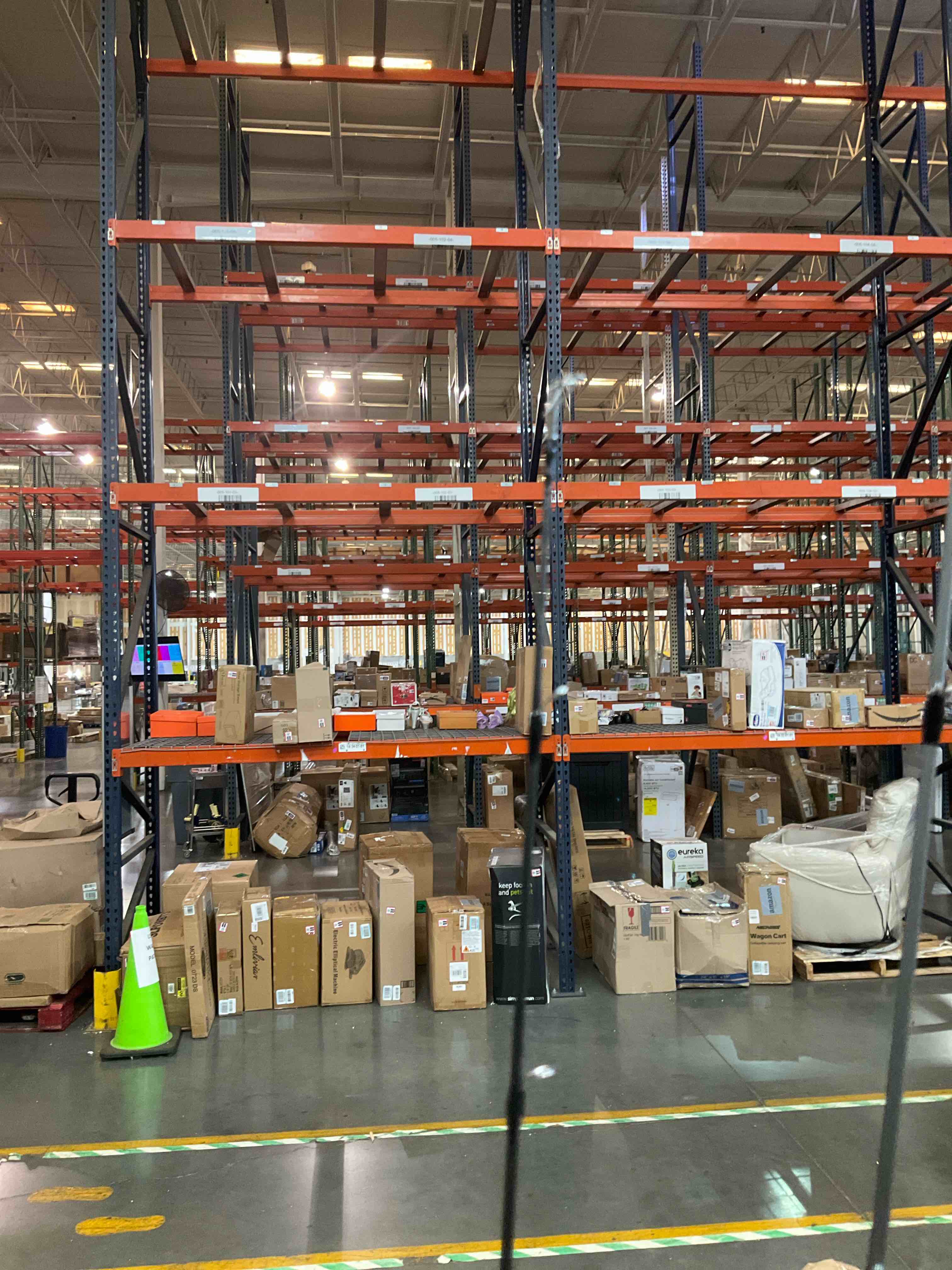 https://s3.amazonaws.com/lotting-images-prod/BargainHunt/BHL00132201_1724246926769.jpeg