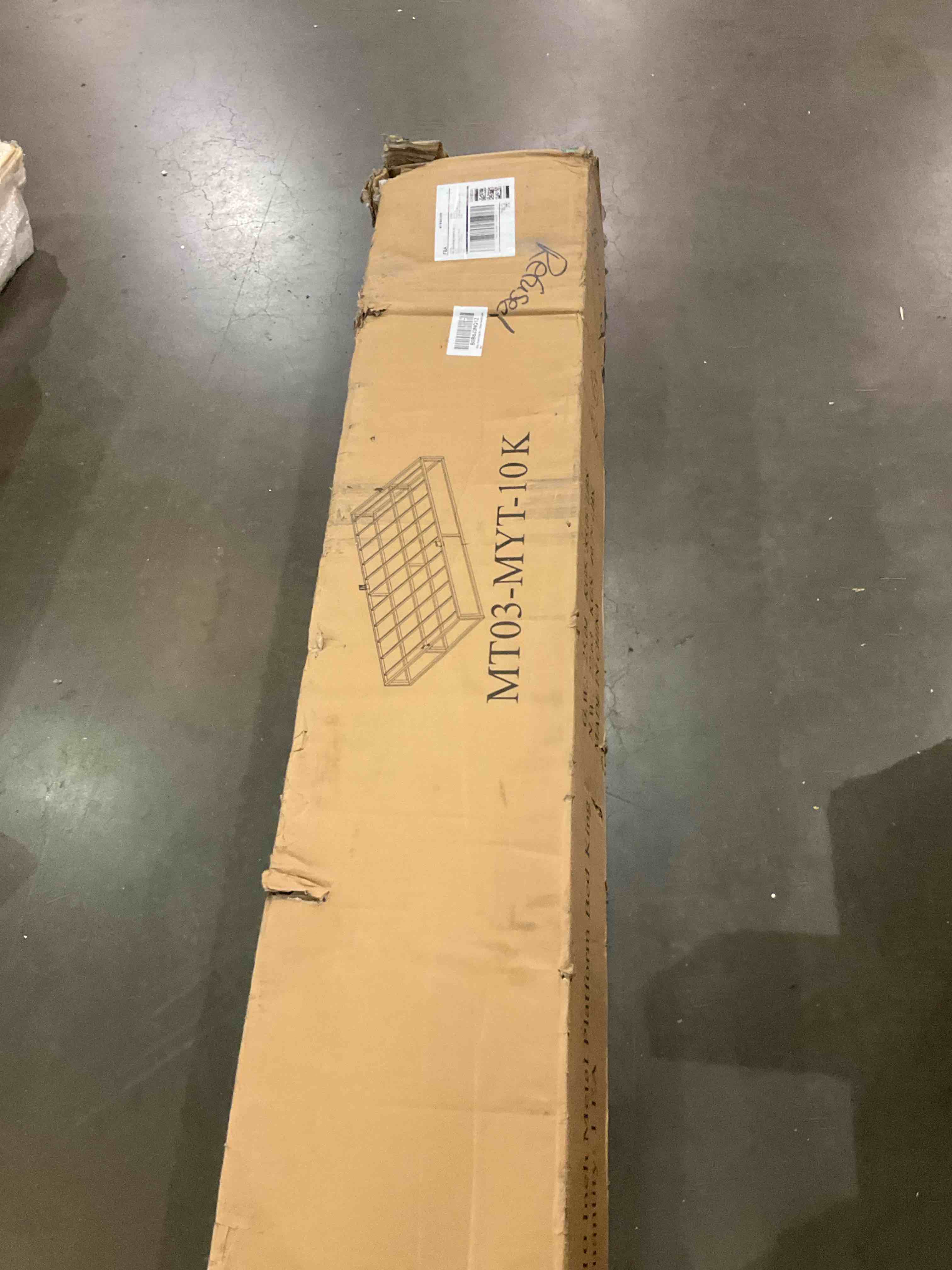 https://s3.amazonaws.com/lotting-images-prod/BargainHunt/BHL00132227_1723643435959.jpeg