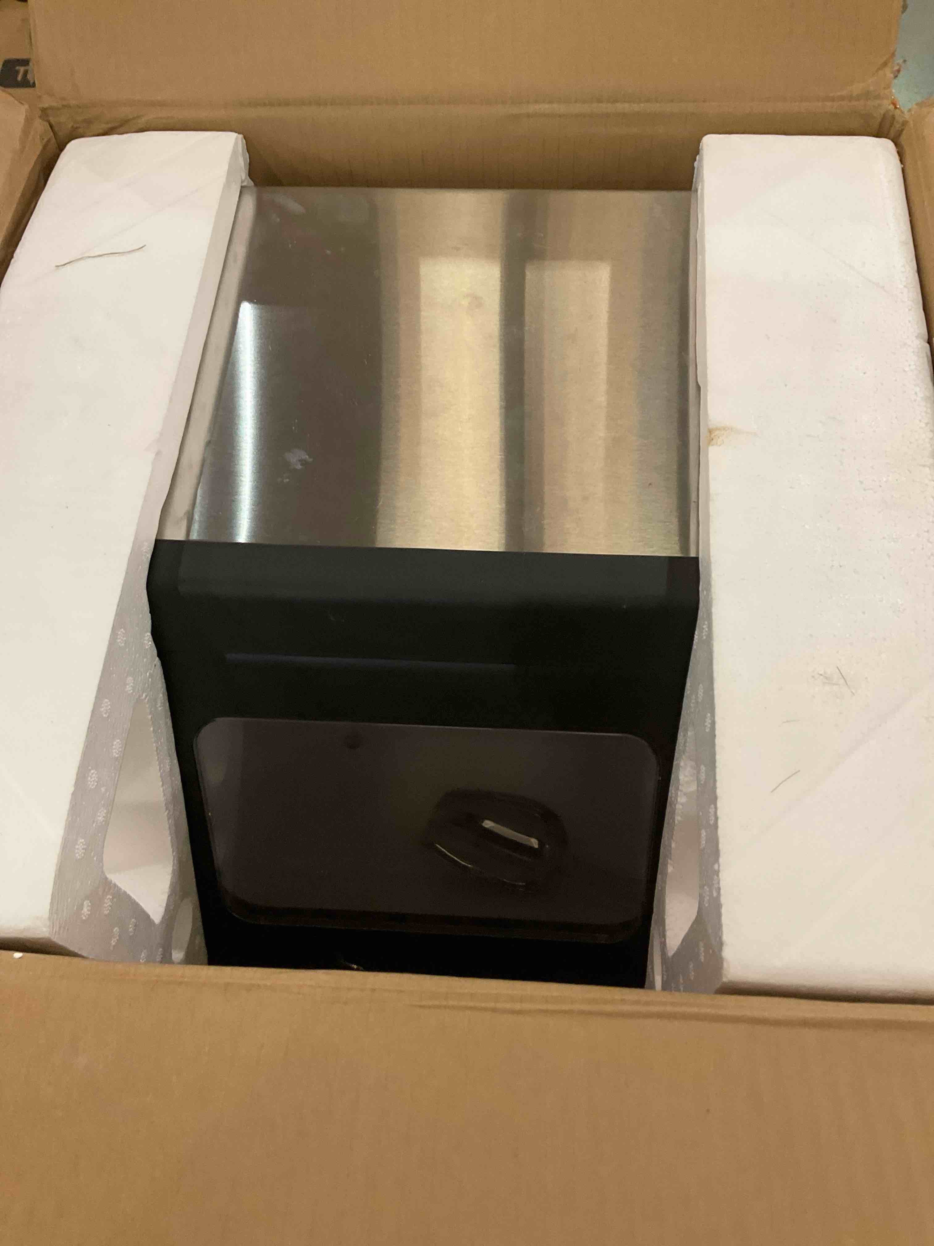 https://s3.amazonaws.com/lotting-images-prod/BargainHunt/BHL00132270_1723469275376.jpeg