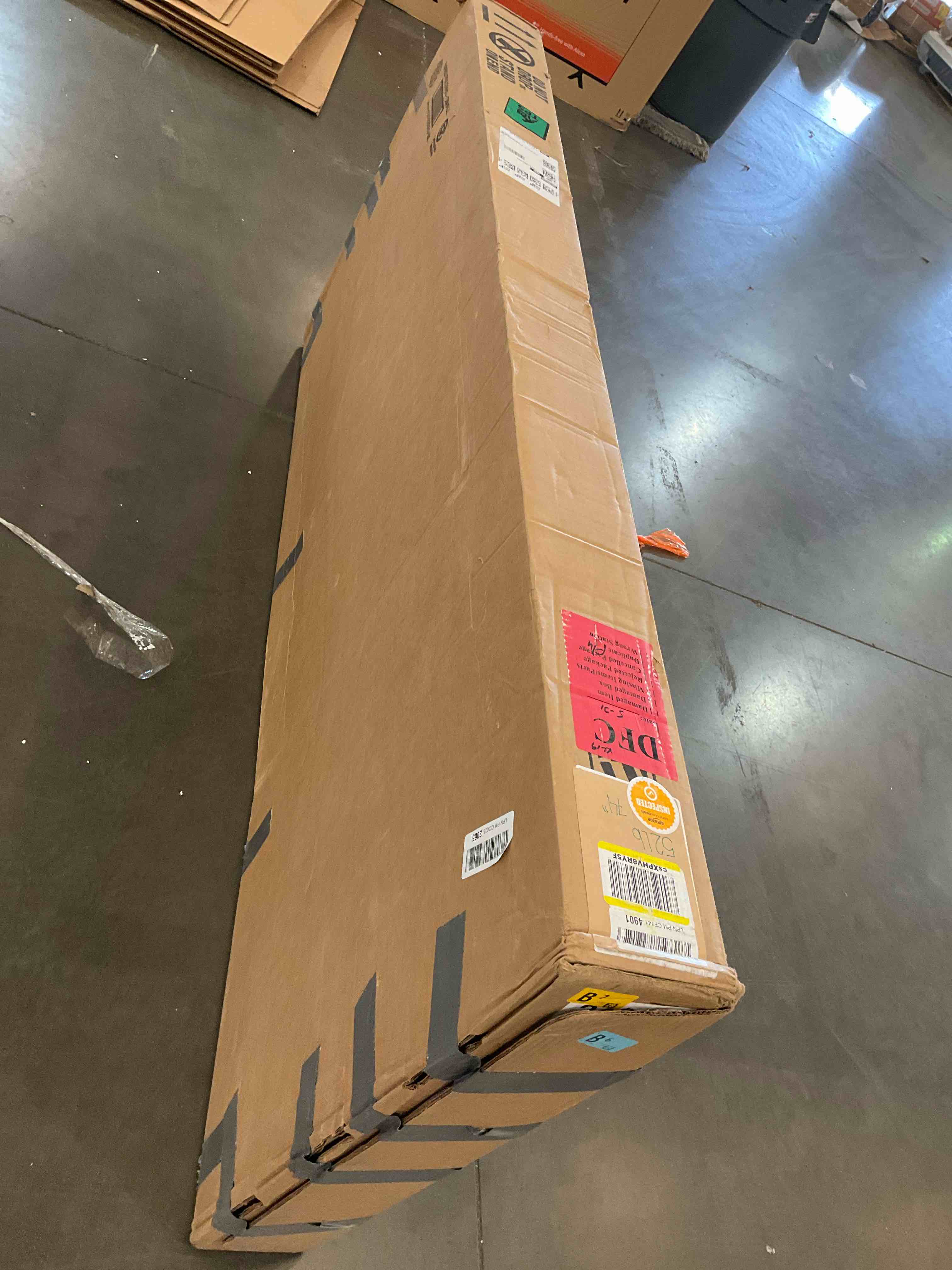 https://s3.amazonaws.com/lotting-images-prod/BargainHunt/BHL00132317_1723569326669.jpeg