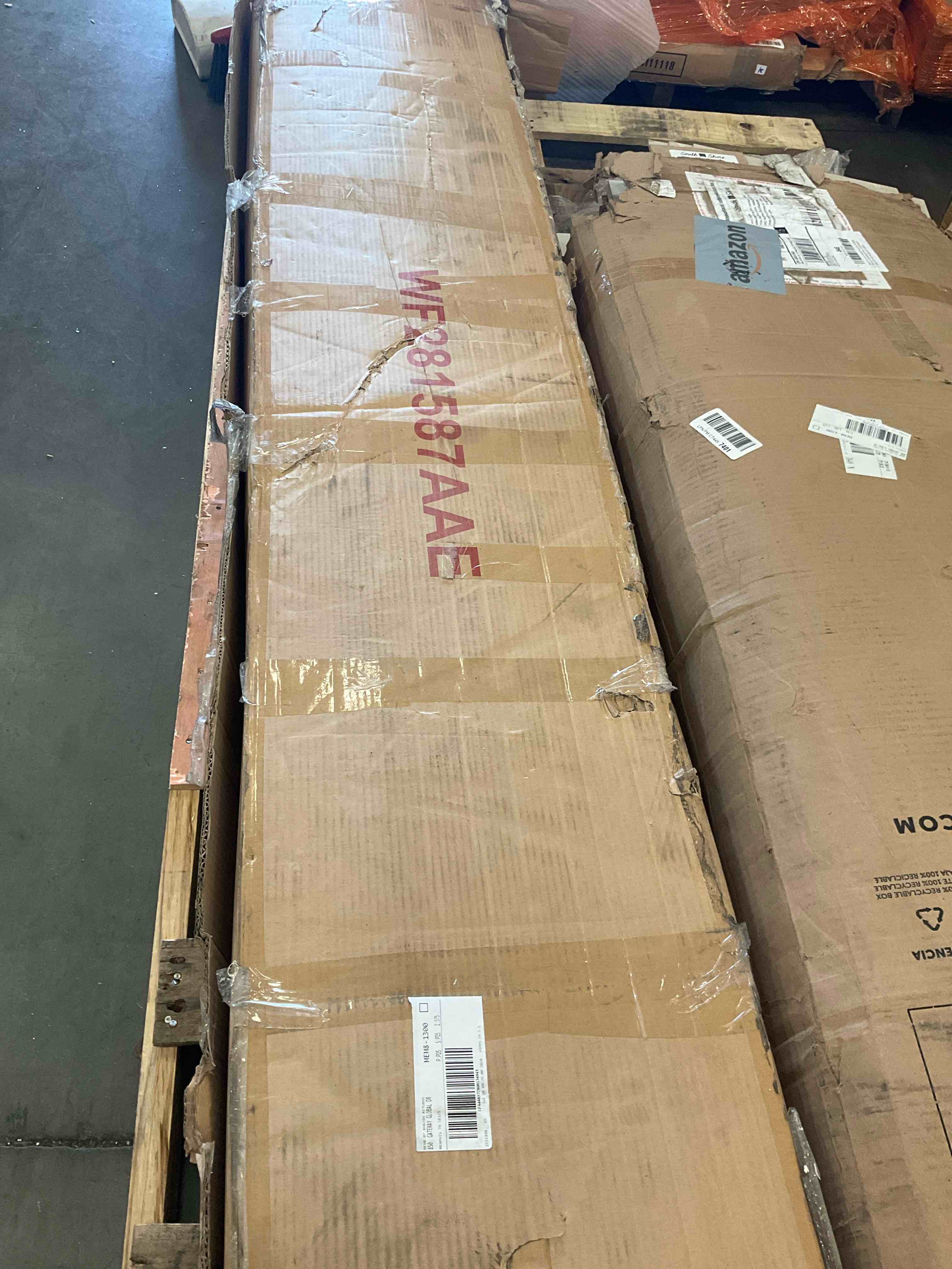 L-Shaped Twin Platform Bed Frame with Trundle and 2 Storage Drawers, Corner Wood Twin Platform Bed Frame Linked with Built-in Desk for 3 People, No Box Spring Need