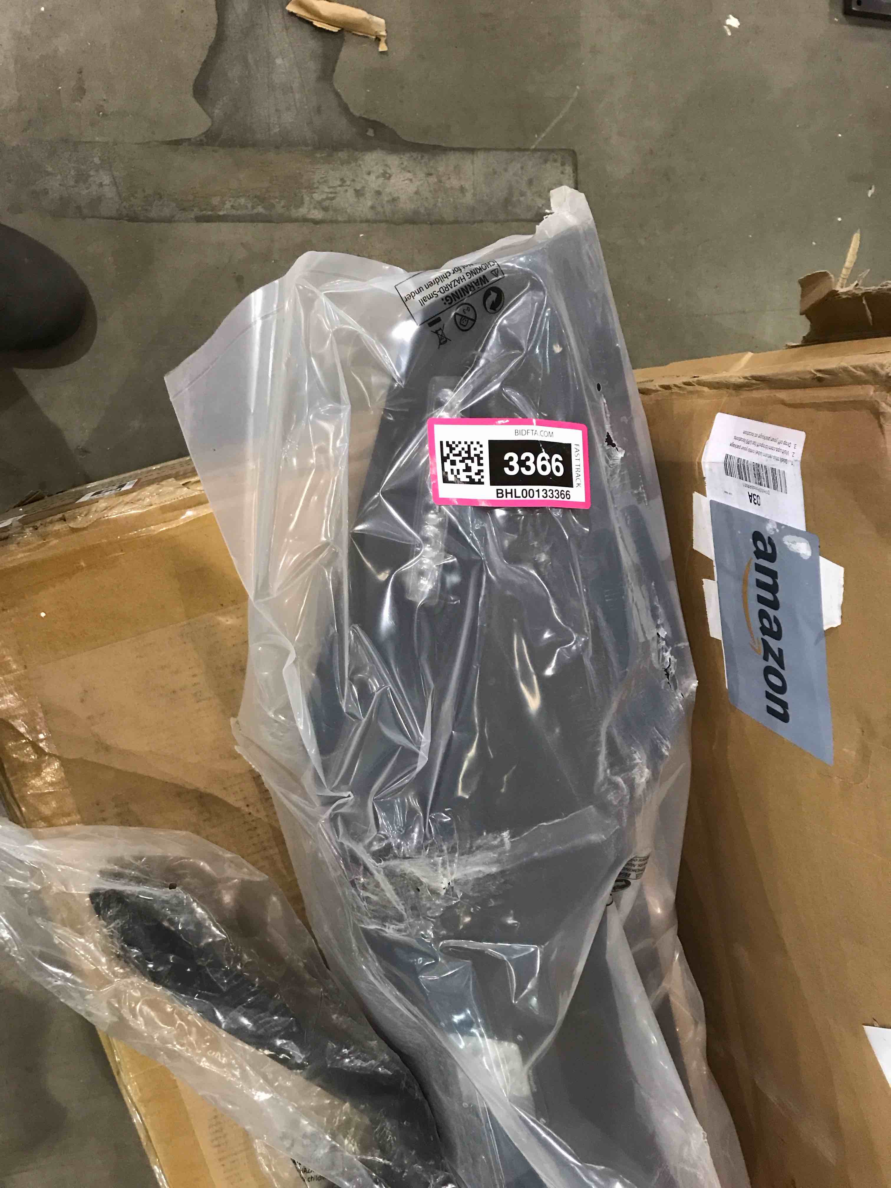 https://s3.amazonaws.com/lotting-images-prod/BargainHunt/BHL00133366_1707227538588.jpeg