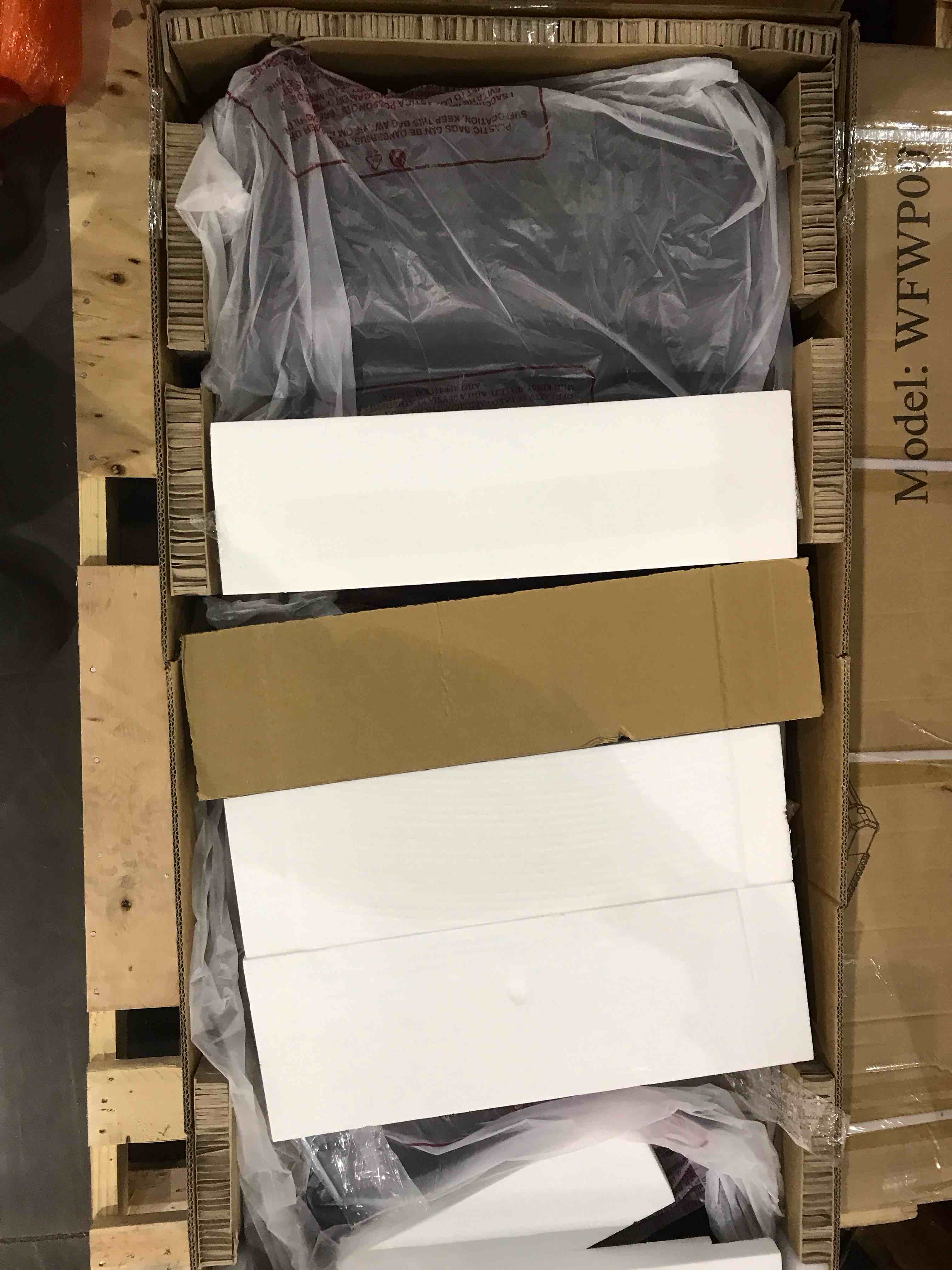 https://s3.amazonaws.com/lotting-images-prod/BargainHunt/BHL00133486_1707483381050.jpeg