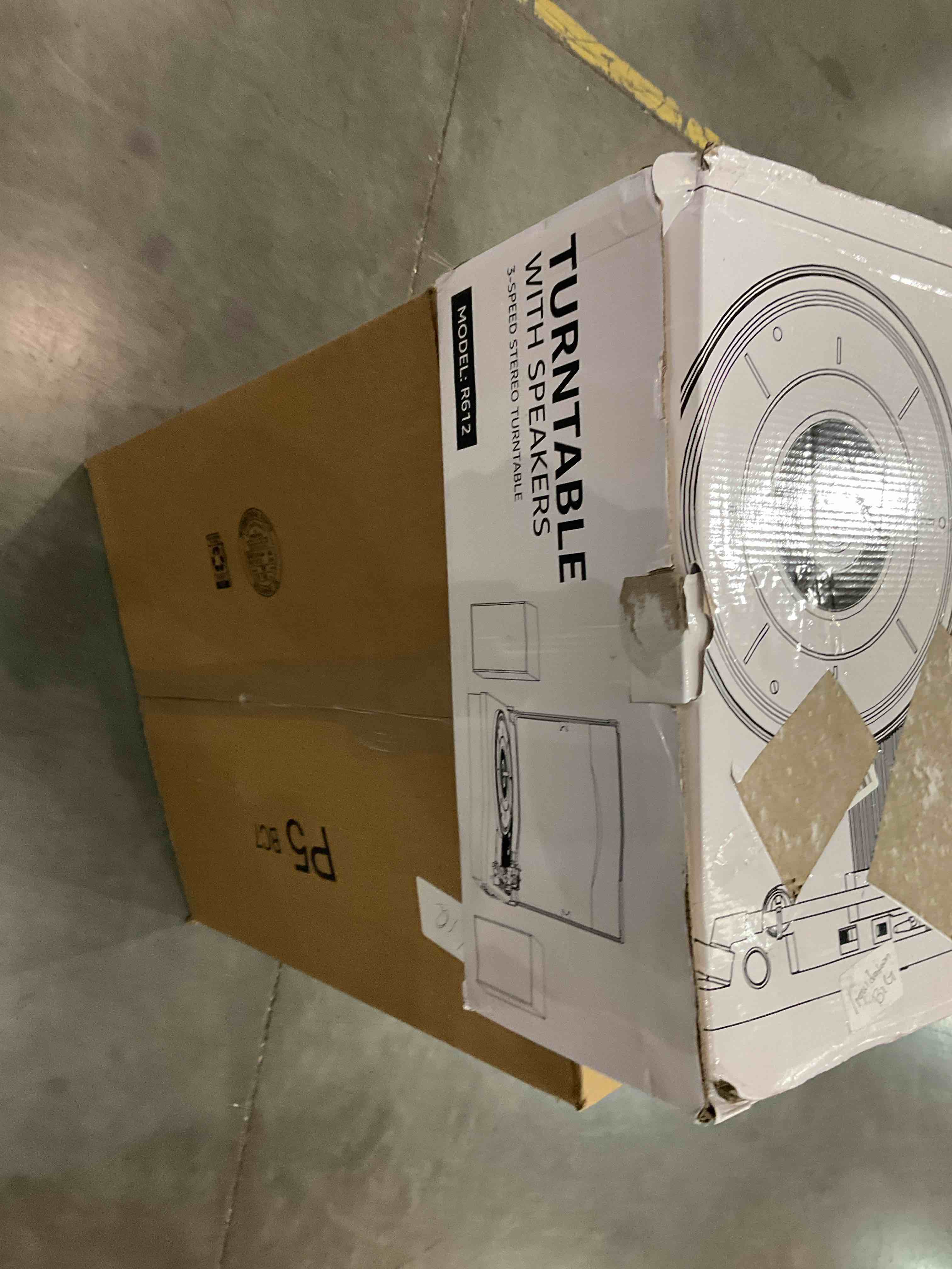 https://s3.amazonaws.com/lotting-images-prod/BargainHunt/BHL00133936_1706907920211.jpeg