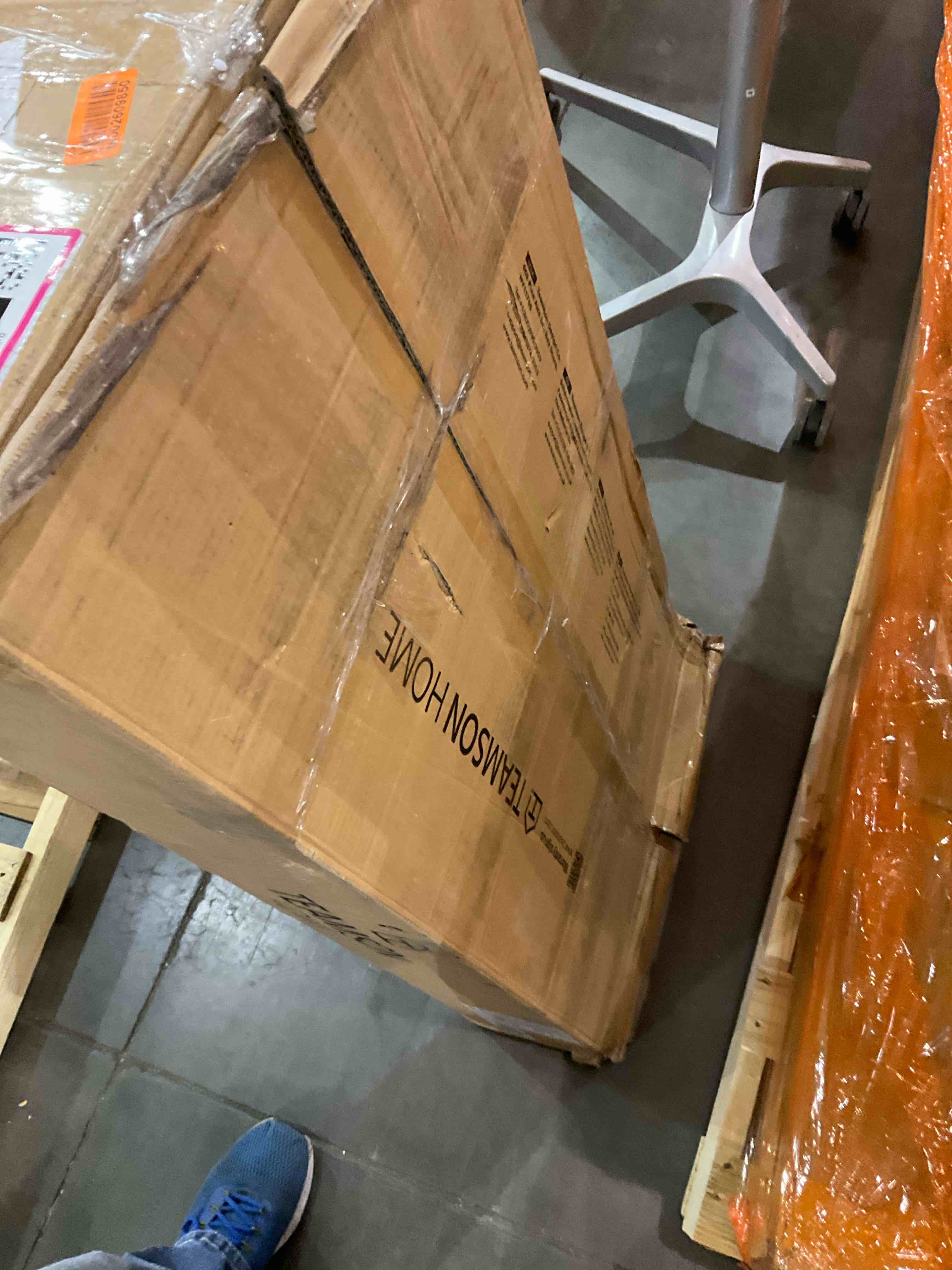https://s3.amazonaws.com/lotting-images-prod/BargainHunt/BHL00133964_1707225383190.jpeg