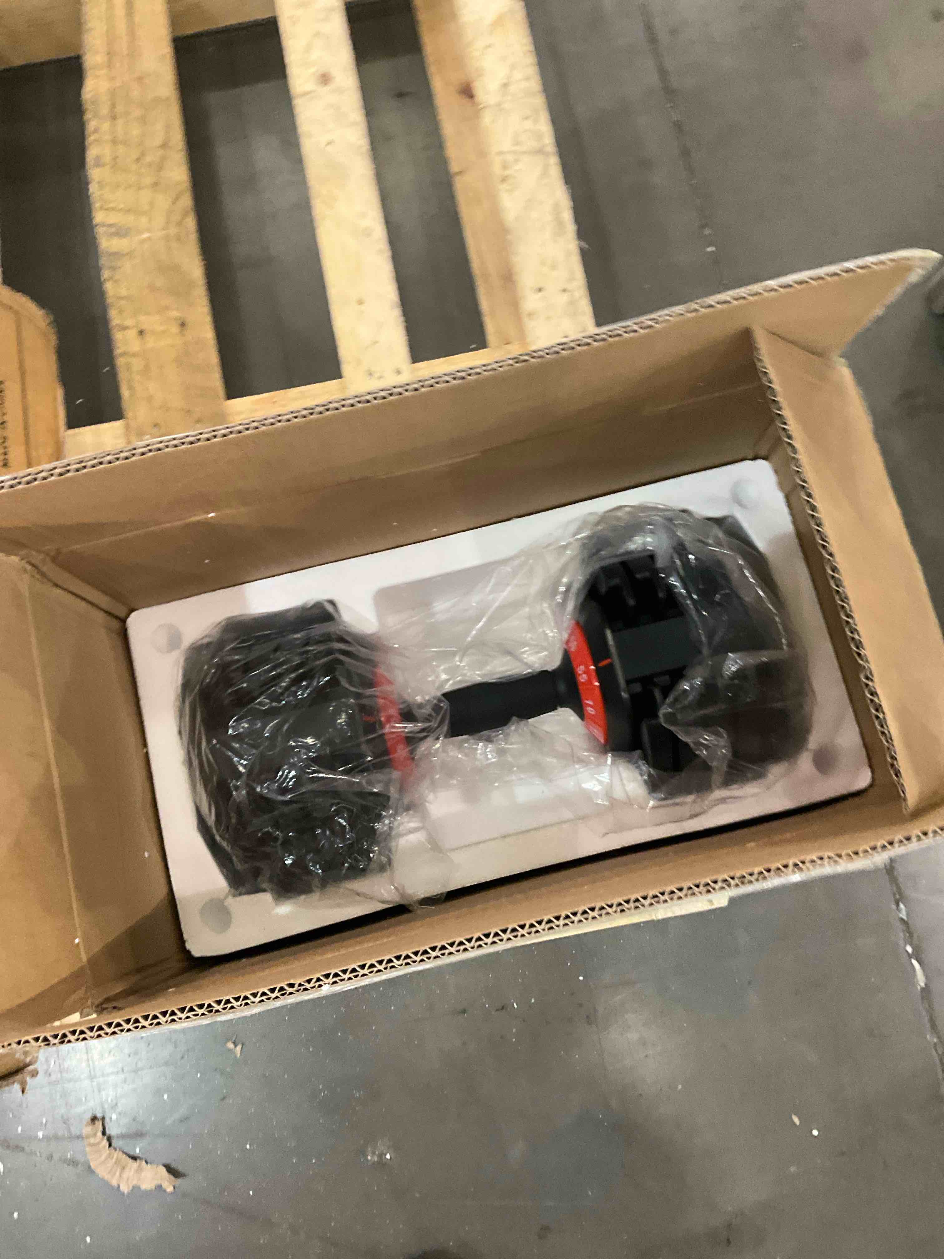 https://s3.amazonaws.com/lotting-images-prod/BargainHunt/BHL00134226_1721131551419.jpeg