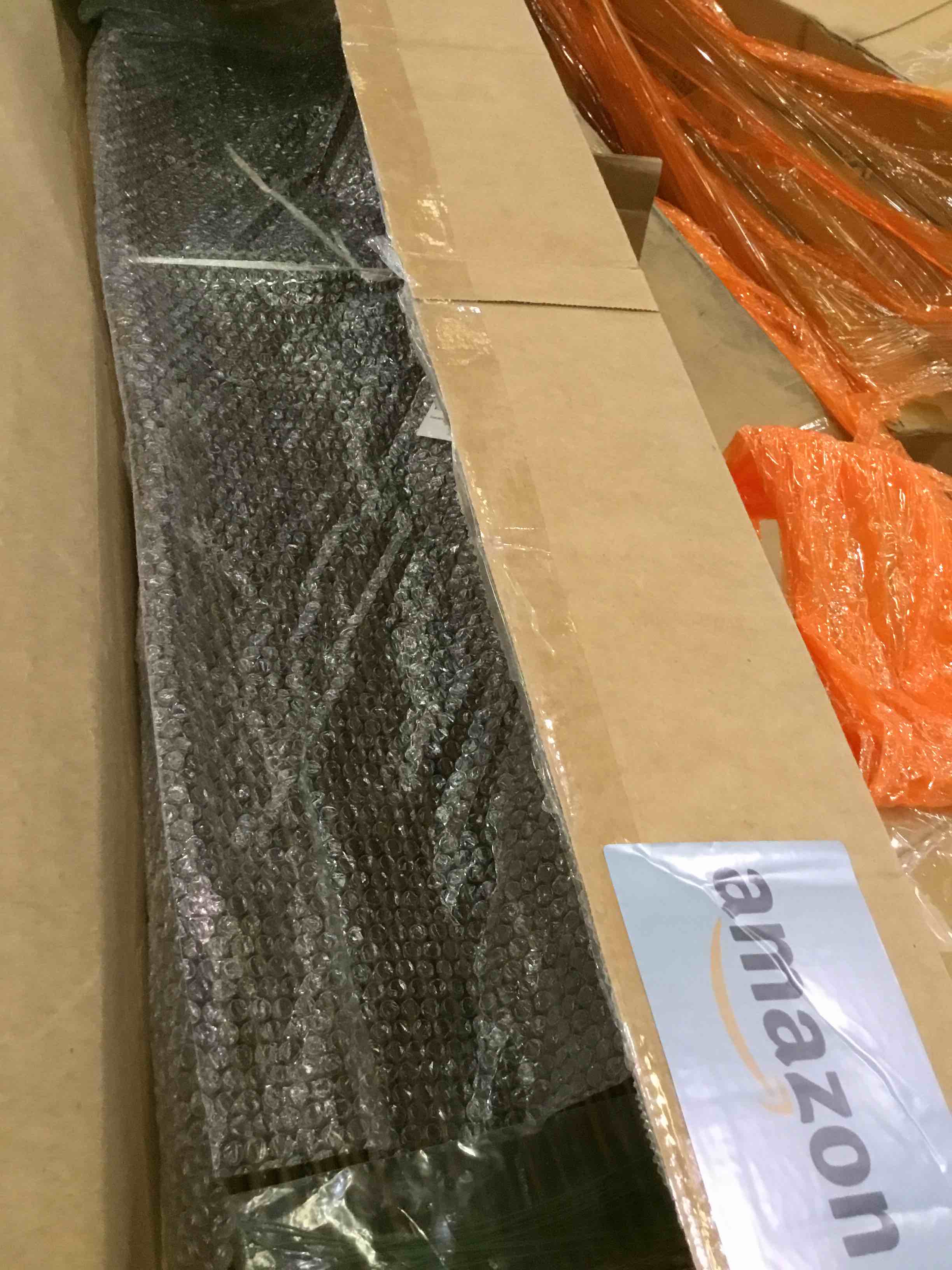 https://s3.amazonaws.com/lotting-images-prod/BargainHunt/BHL00134252_1721136213542.jpeg