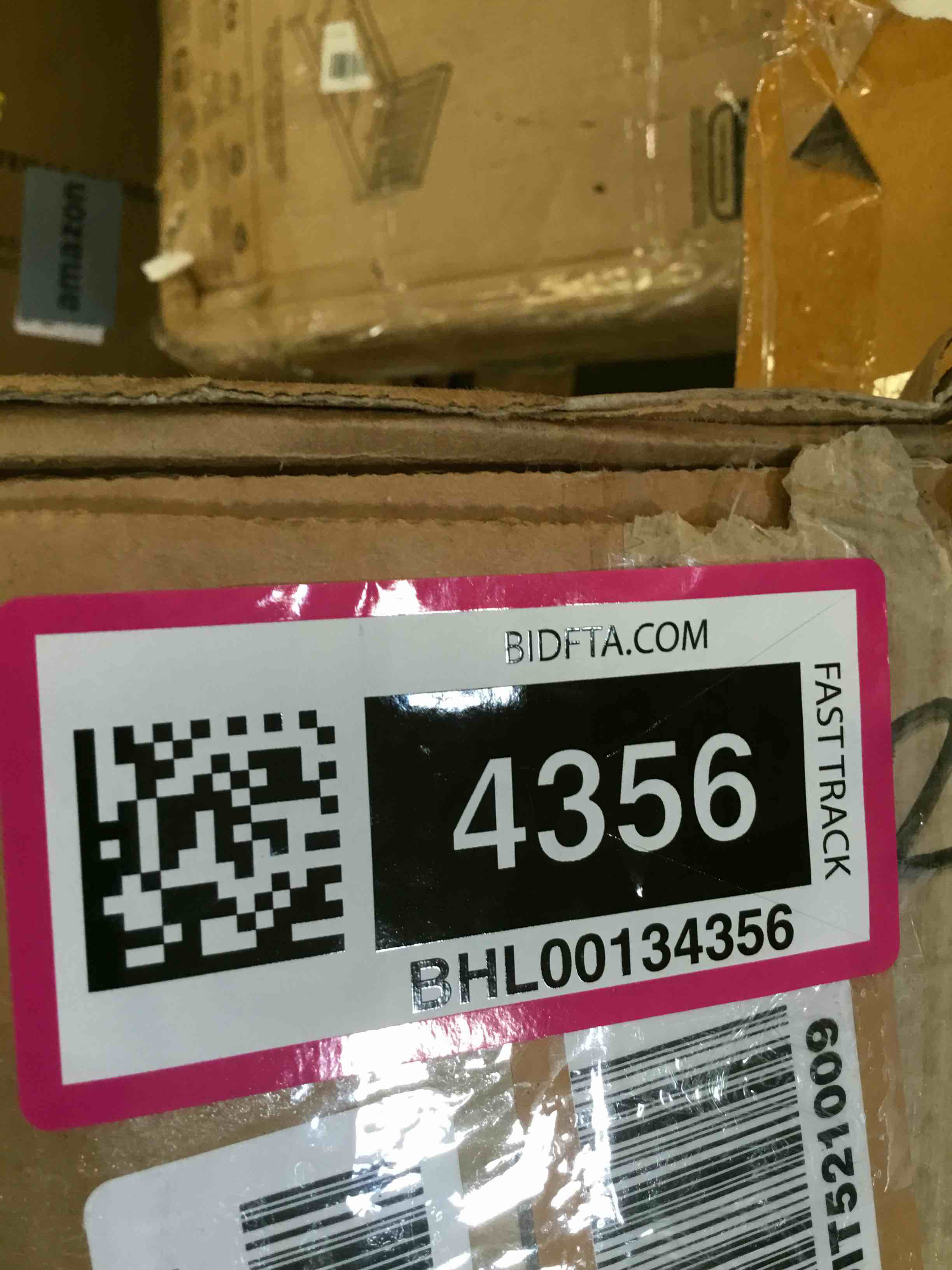 https://s3.amazonaws.com/lotting-images-prod/BargainHunt/BHL00134356_1721229135531.jpeg