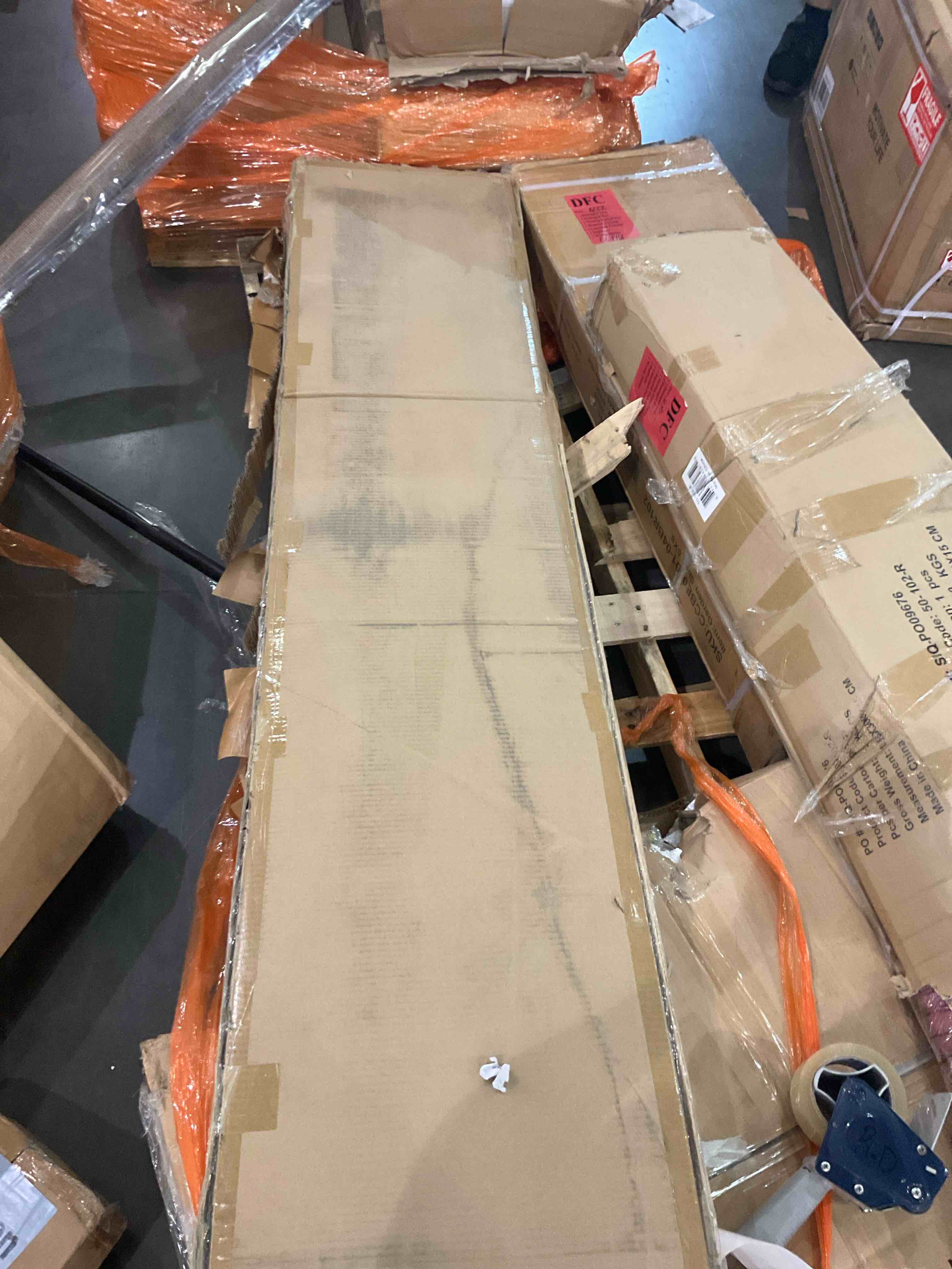 https://s3.amazonaws.com/lotting-images-prod/BargainHunt/BHL00136063_1722946614283.jpeg