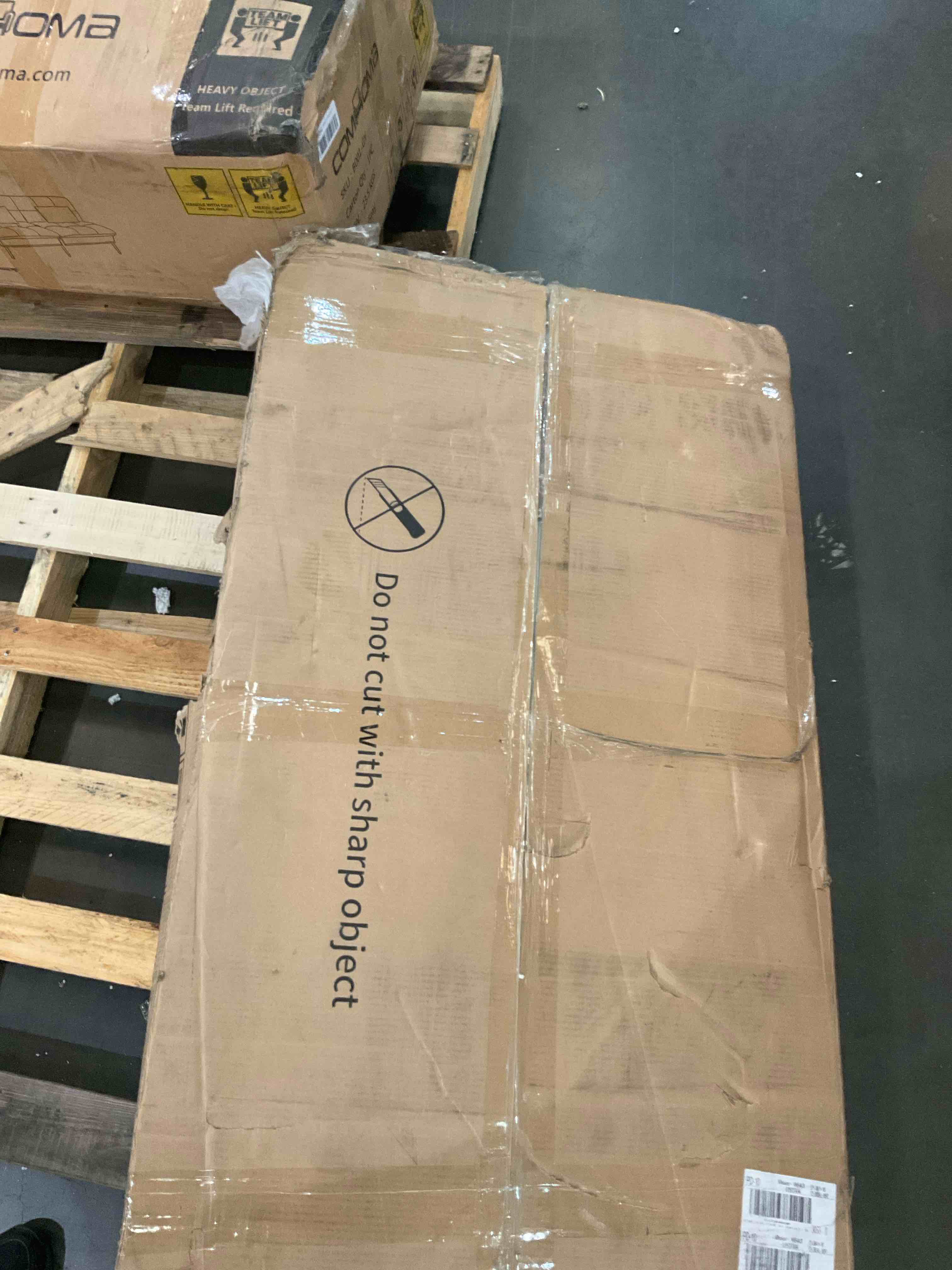 https://s3.amazonaws.com/lotting-images-prod/BargainHunt/BHL00136066_1722952955626.jpeg