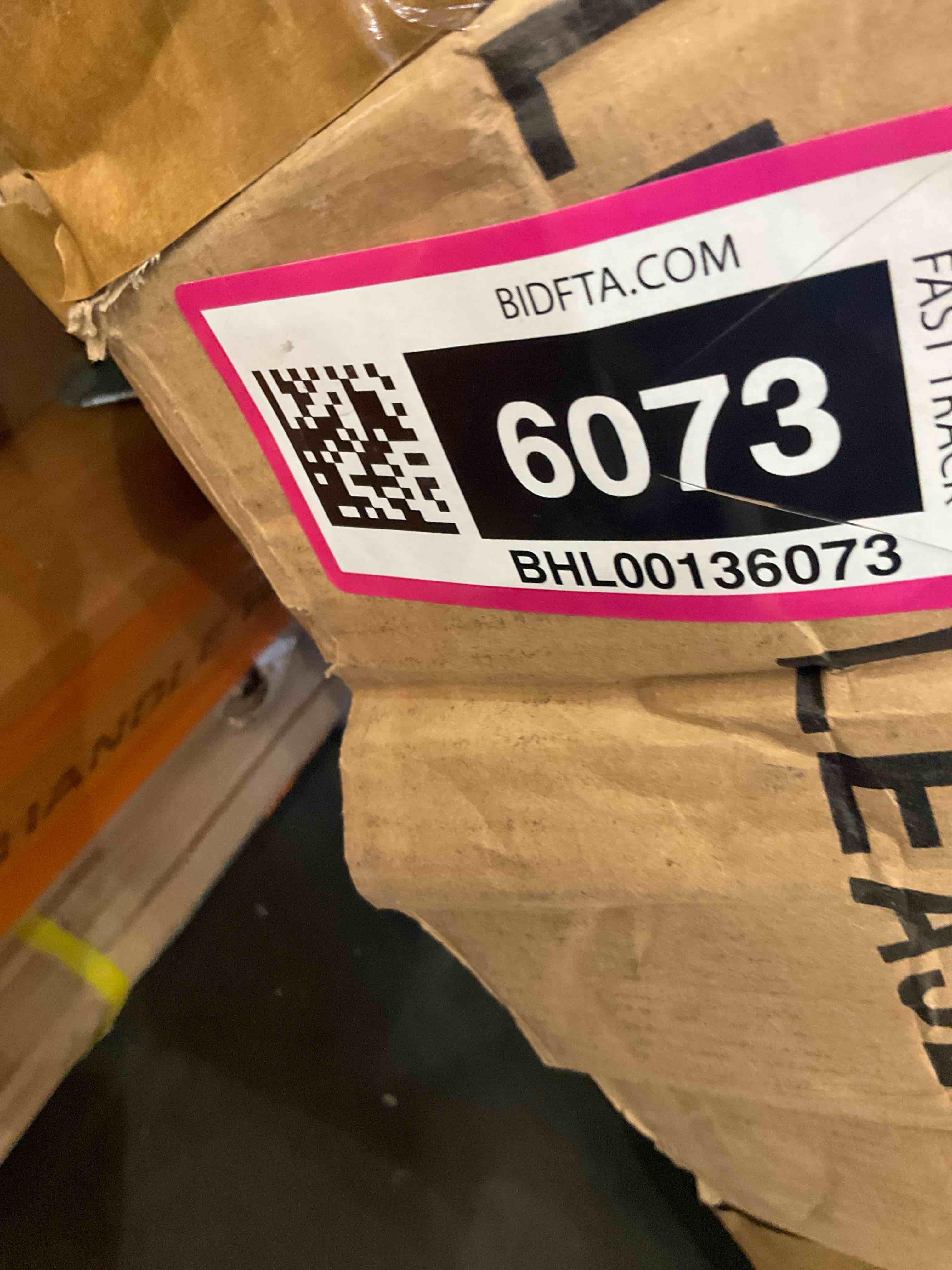 https://s3.amazonaws.com/lotting-images-prod/BargainHunt/BHL00136073_1722964618182.jpeg