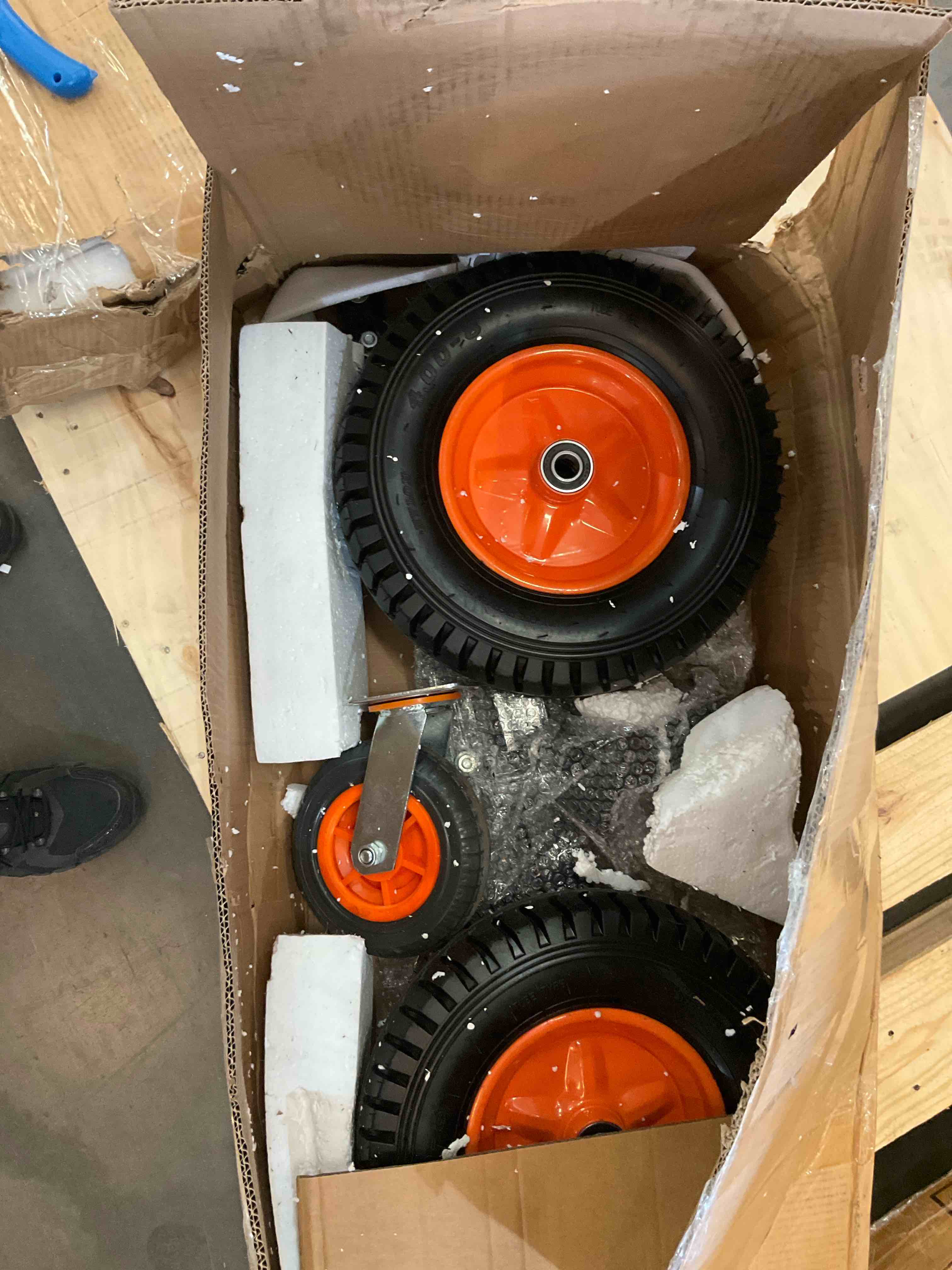 https://s3.amazonaws.com/lotting-images-prod/BargainHunt/BHL00136074_1722965021086.jpeg